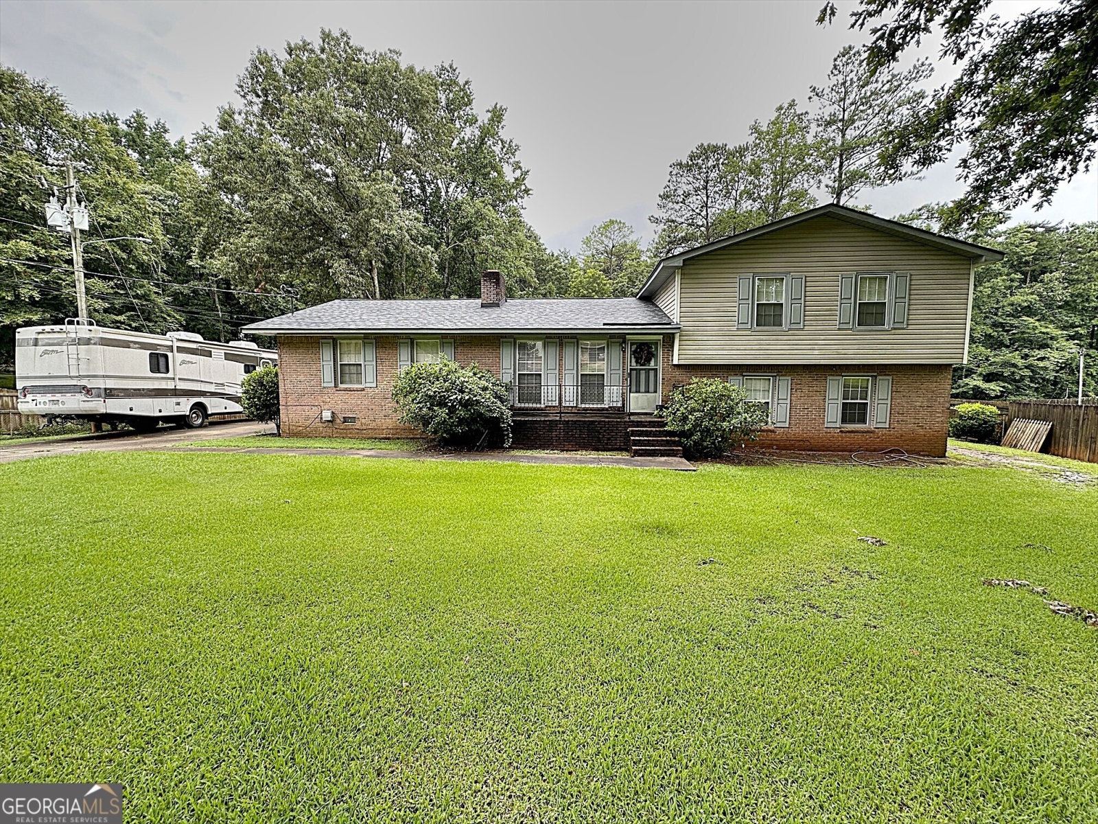 145 Lake Drive, Lagrange, Georgia 30240, 3 Bedrooms Bedrooms, ,2 BathroomsBathrooms,Residential,For Sale,Lake,9133624