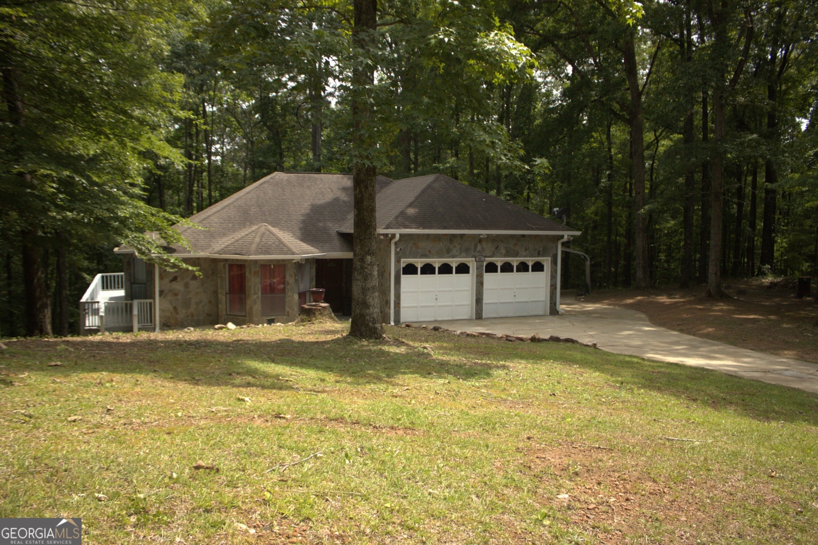 211 Long Cove Drive, Lagrange, Georgia 30240, 3 Bedrooms Bedrooms, ,2 BathroomsBathrooms,Residential,For Sale,Long Cove,9134375