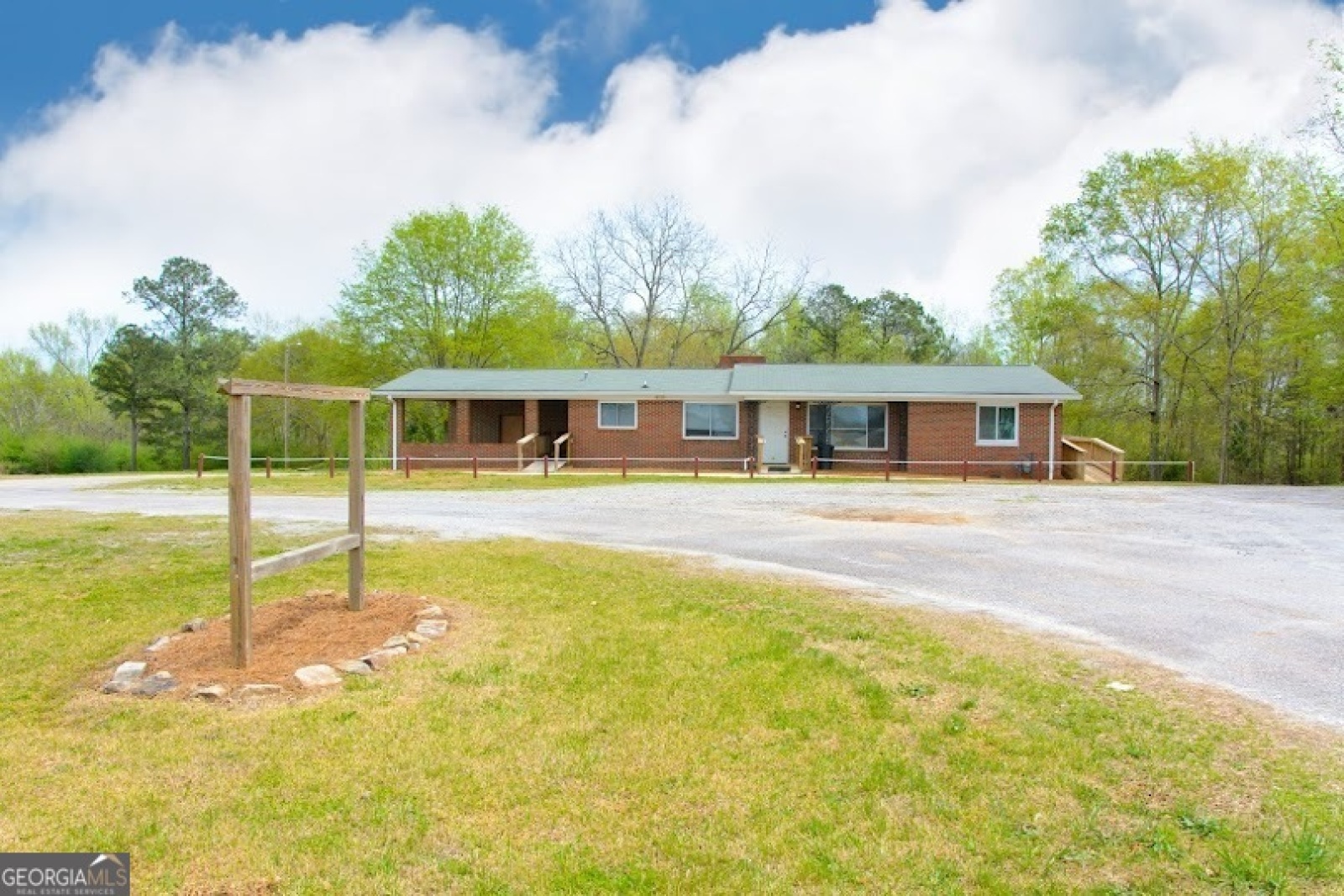 2548 S Highway 27, Carrollton, Georgia 30117, ,Commercial Sale,For Sale,S Highway 27,9136666