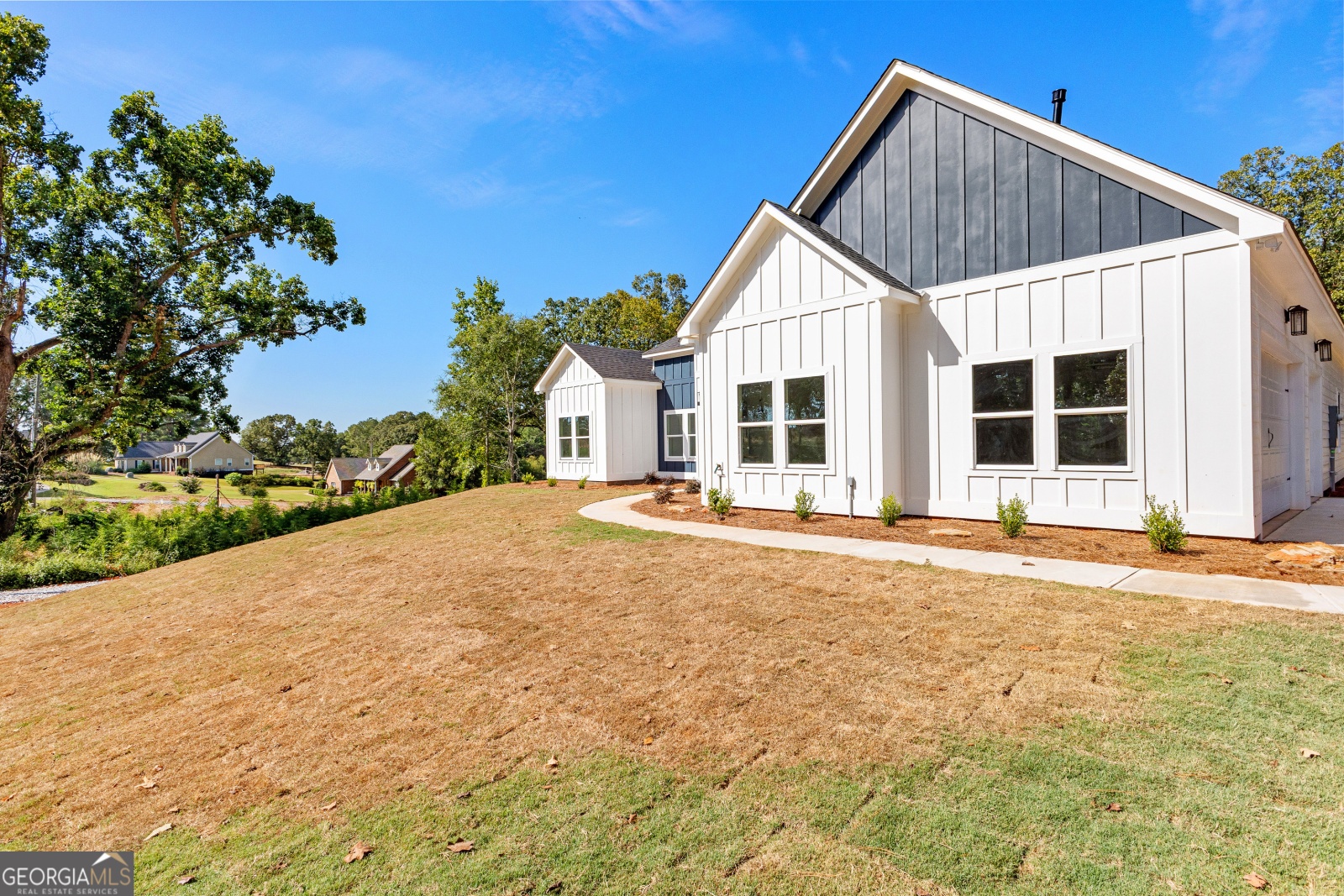 228 Smith Rd, LaGrange, Georgia 30241, 5 Bedrooms Bedrooms, ,3 BathroomsBathrooms,Residential,For Sale,Smith Rd,9136678