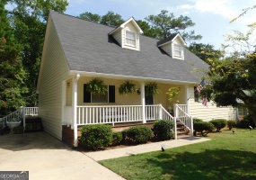 410 Gordon Street, LaGrange, Georgia 30240, 4 Bedrooms Bedrooms, ,3 BathroomsBathrooms,Residential,For Sale,Gordon,9136968