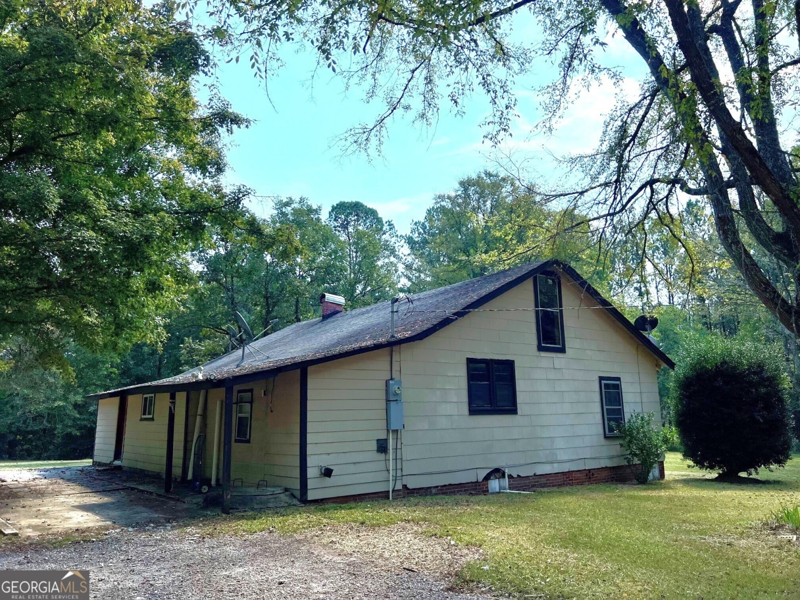 3067 Sr 18 Highway, West Point, Georgia 31833, ,Residential Income,For Sale,Sr 18,9137800