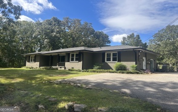 222 Poplar Circle, Lagrange, Georgia 30241, 3 Bedrooms Bedrooms, ,3 BathroomsBathrooms,Residential,For Sale,Poplar,9138386