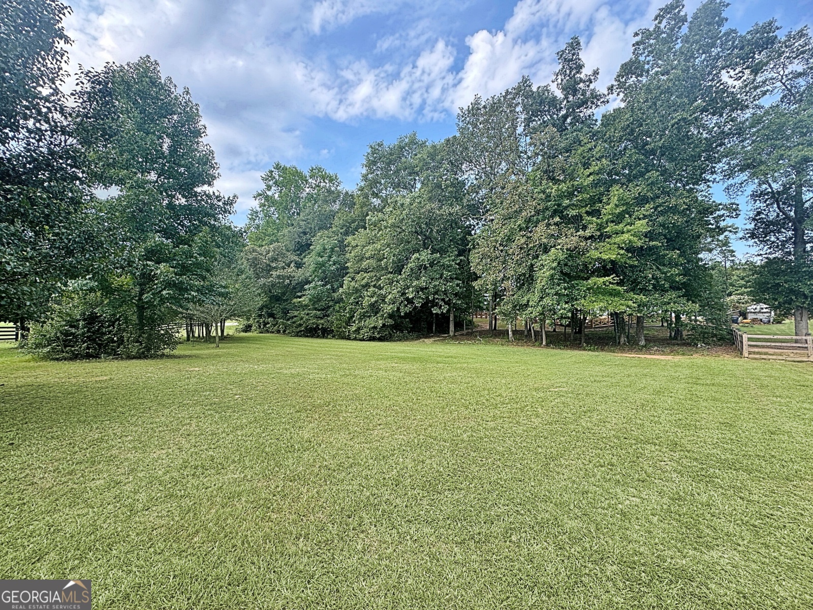 111 Rockhouse Ridge, Senoia, Georgia 30276, 5 Bedrooms Bedrooms, ,3 BathroomsBathrooms,Residential,For Sale,Rockhouse,9138415