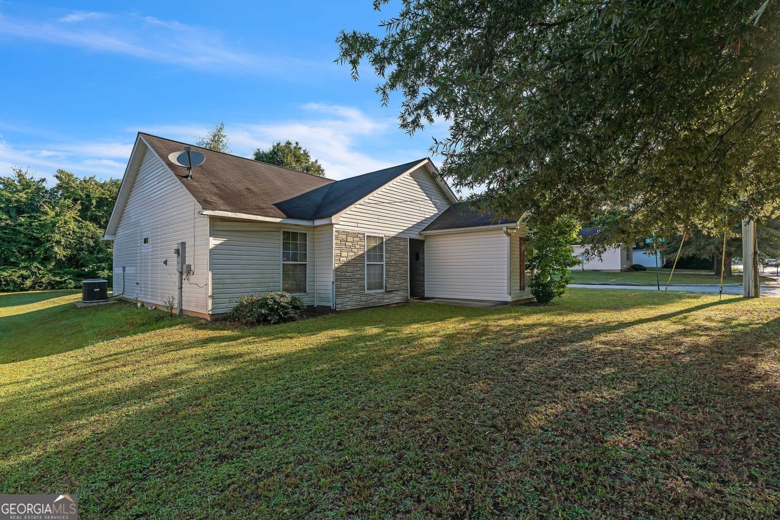 1009 Colquitt Street, Lagrange, Georgia 30241, 2 Bedrooms Bedrooms, ,2 BathroomsBathrooms,Residential,For Sale,Colquitt,9138447