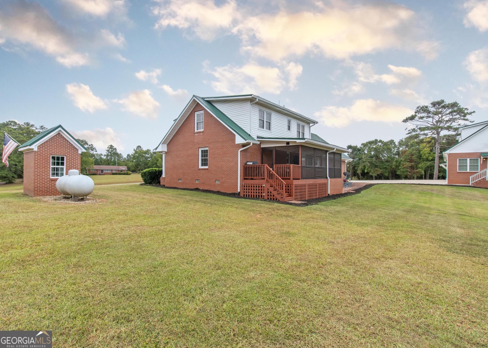 375 Luther Bailey Road, Senoia, Georgia 30276, 5 Bedrooms Bedrooms, ,4 BathroomsBathrooms,Residential,For Sale,Luther Bailey,9138465