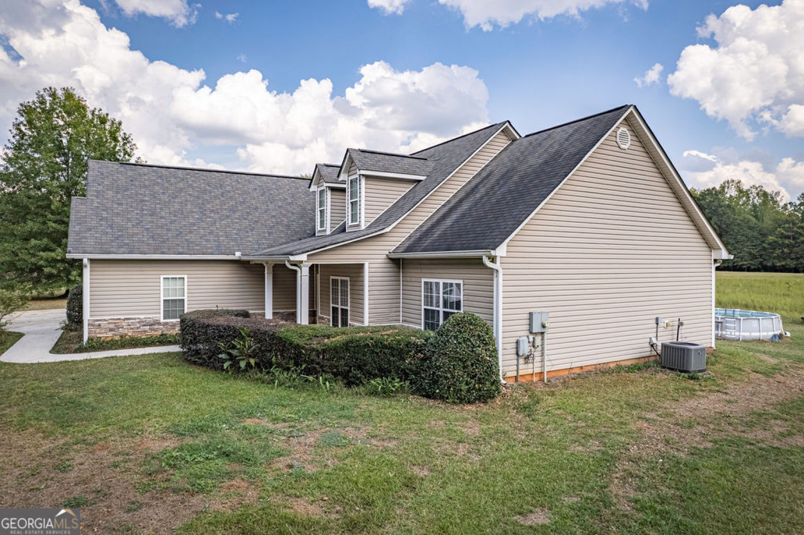 1992 Old Corinth Road, Newnan, Georgia 30263, 3 Bedrooms Bedrooms, ,2 BathroomsBathrooms,Residential,For Sale,Old Corinth,9138590