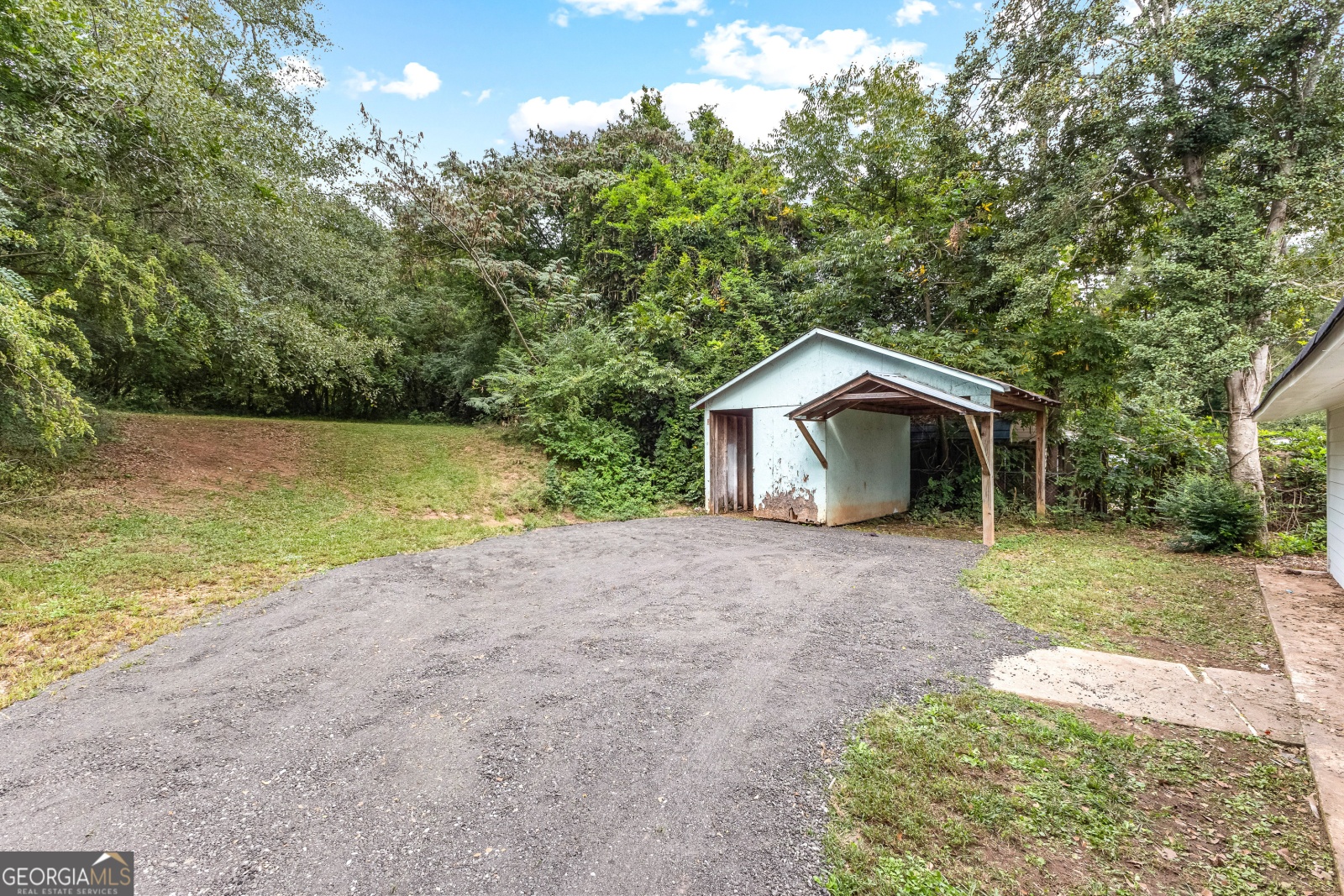 26 Pool Woods Drive, Grantville, Georgia 30220, 4 Bedrooms Bedrooms, ,3 BathroomsBathrooms,Residential,For Sale,Pool Woods,9138623