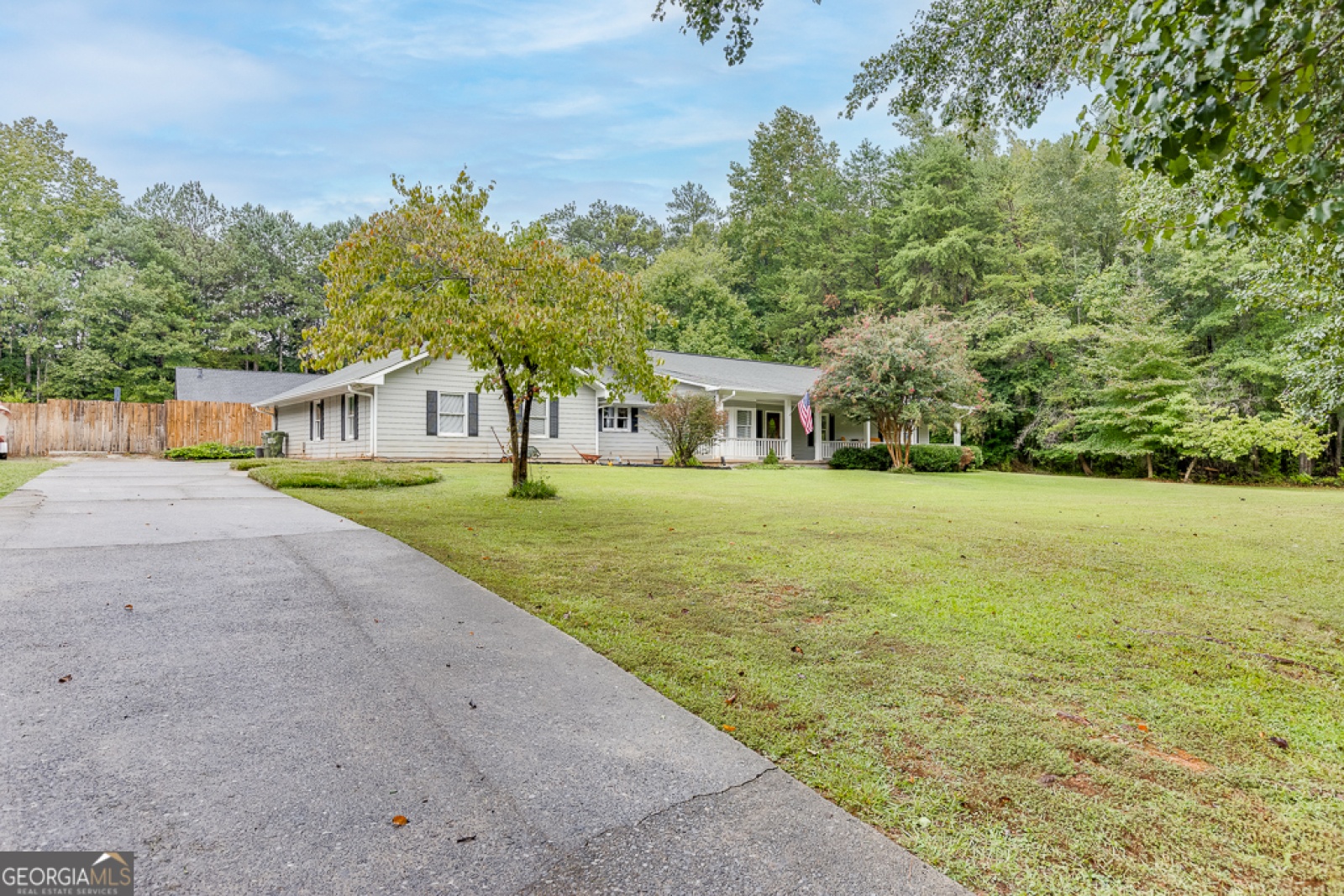 36 LAKESHORE Drive, Temple, Georgia 30179, 5 Bedrooms Bedrooms, ,2 BathroomsBathrooms,Residential,For Sale,LAKESHORE,9138626