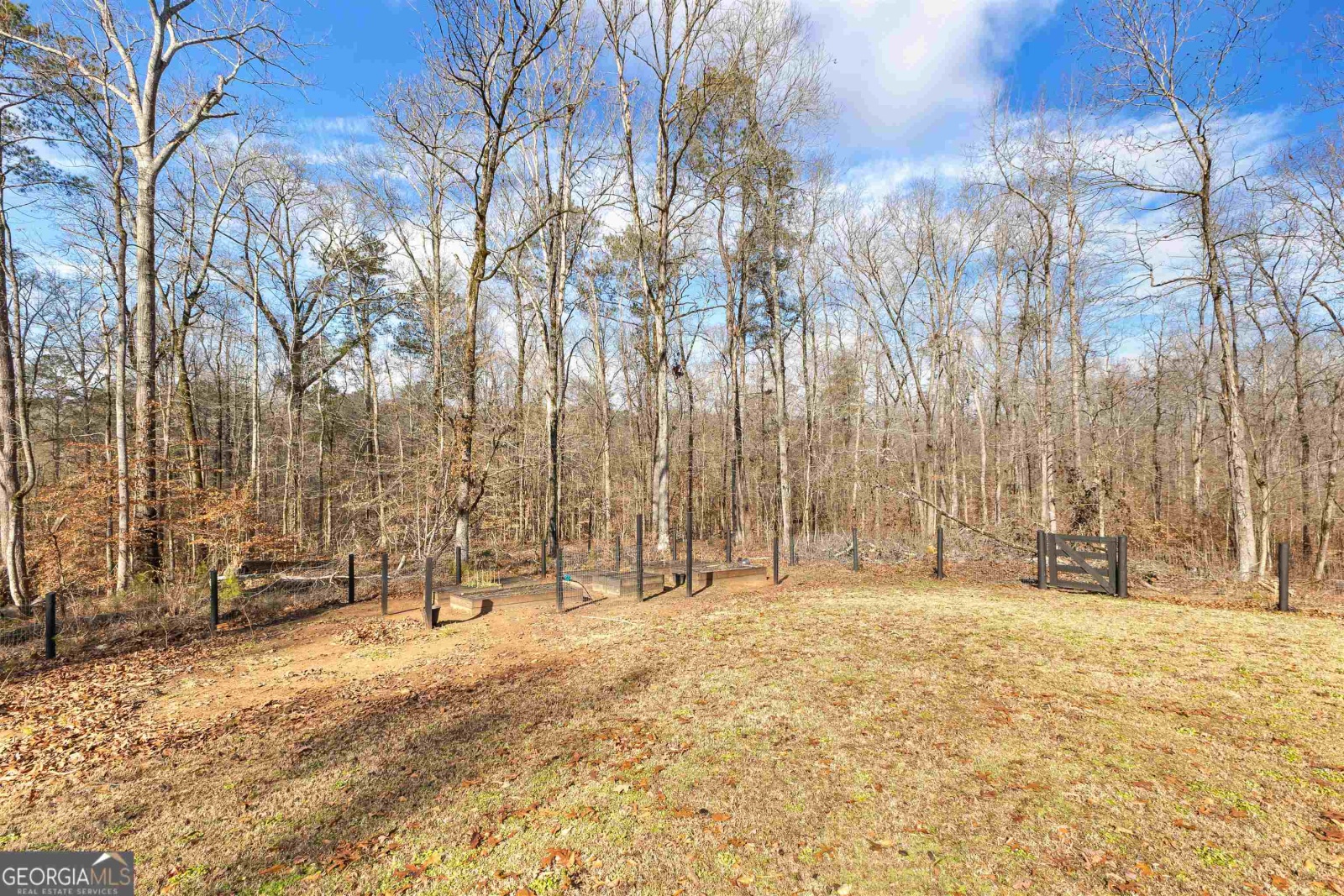 2668 Gordon Road, Senoia, Georgia 30276, 5 Bedrooms Bedrooms, ,3 BathroomsBathrooms,Residential,For Sale,Gordon,9138628