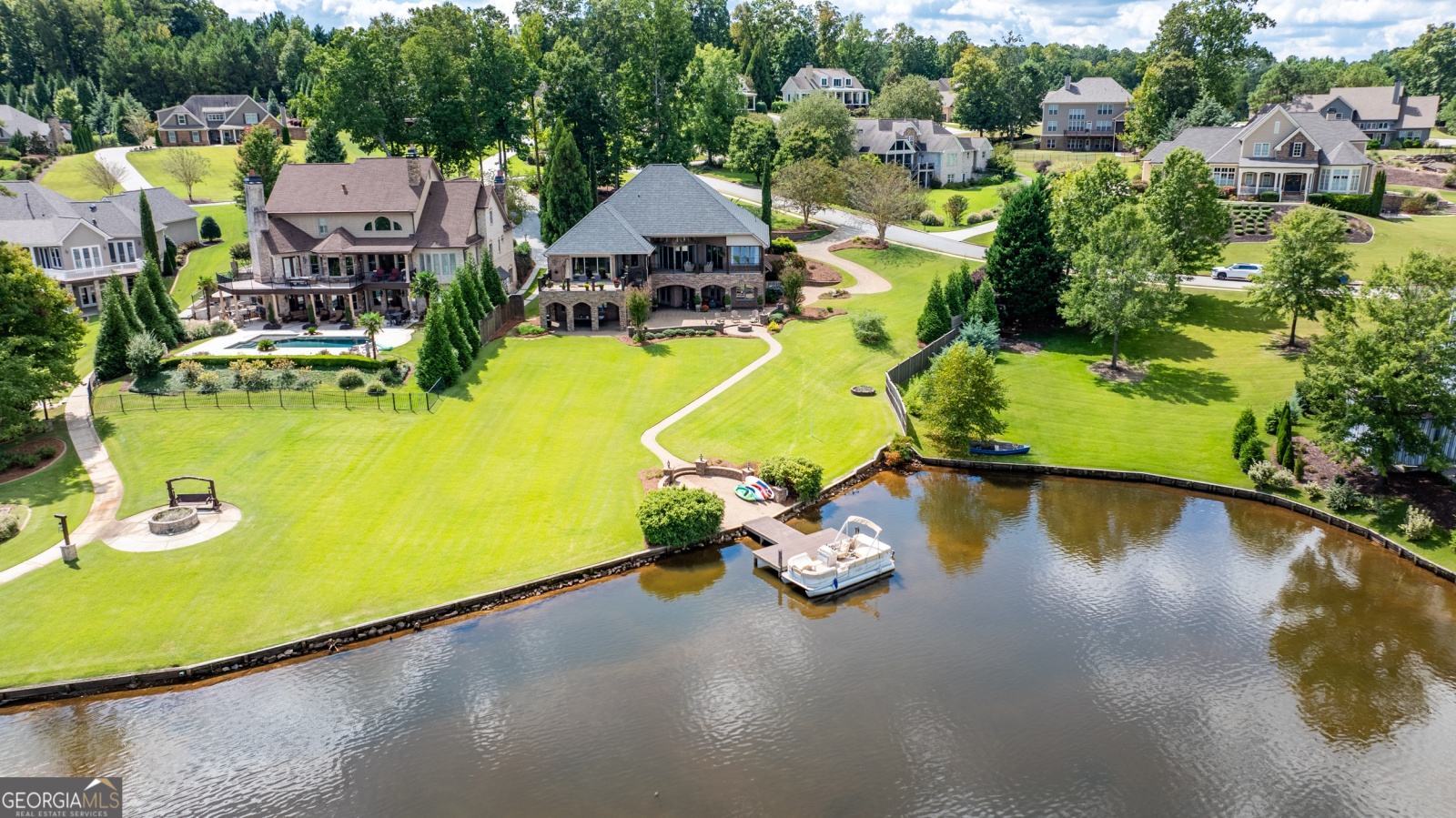 19 Indian Rock Point, Newnan, Georgia 30263, 5 Bedrooms Bedrooms, ,4 BathroomsBathrooms,Residential,For Sale,Indian Rock,9138702