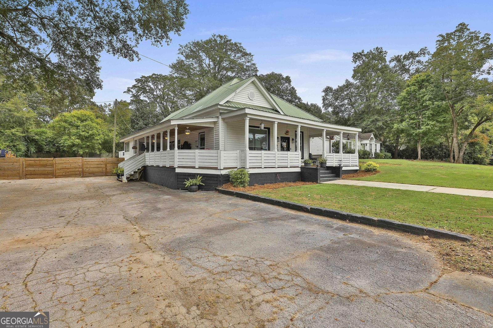 213 Johnson Street, Hogansville, Georgia 30230, 4 Bedrooms Bedrooms, ,2 BathroomsBathrooms,Residential,For Sale,Johnson,9138732