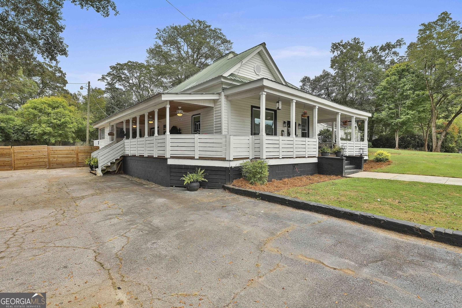 213 Johnson Street, Hogansville, Georgia 30230, 4 Bedrooms Bedrooms, ,2 BathroomsBathrooms,Residential,For Sale,Johnson,9138732