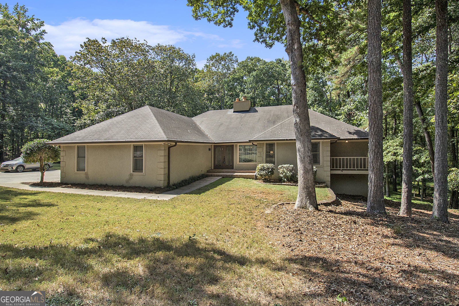 185 Flat Creek Court, Fayetteville, Georgia 30214, 5 Bedrooms Bedrooms, ,3 BathroomsBathrooms,Residential,For Sale,Flat Creek,9138743