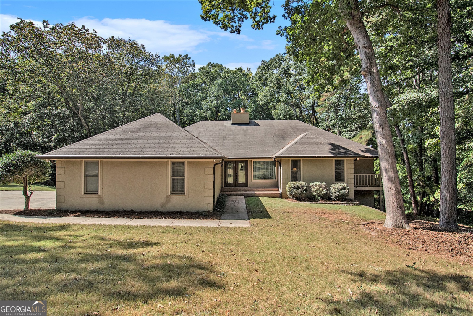 185 Flat Creek Court, Fayetteville, Georgia 30214, 5 Bedrooms Bedrooms, ,3 BathroomsBathrooms,Residential,For Sale,Flat Creek,9138743