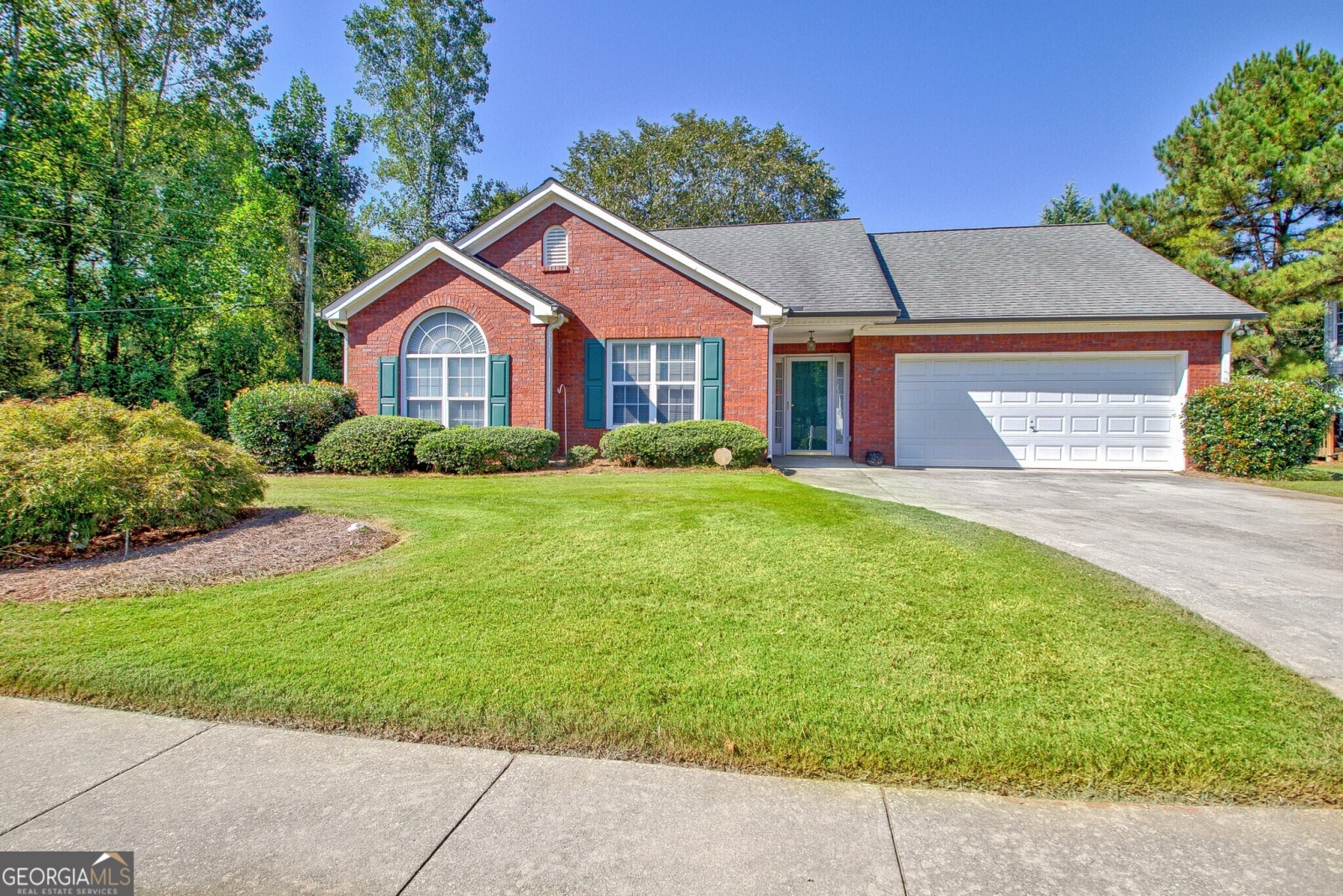 185 Cloverwood Drive, Fayetteville, Georgia 30215, 3 Bedrooms Bedrooms, ,2 BathroomsBathrooms,Residential,For Sale,Cloverwood,9138756