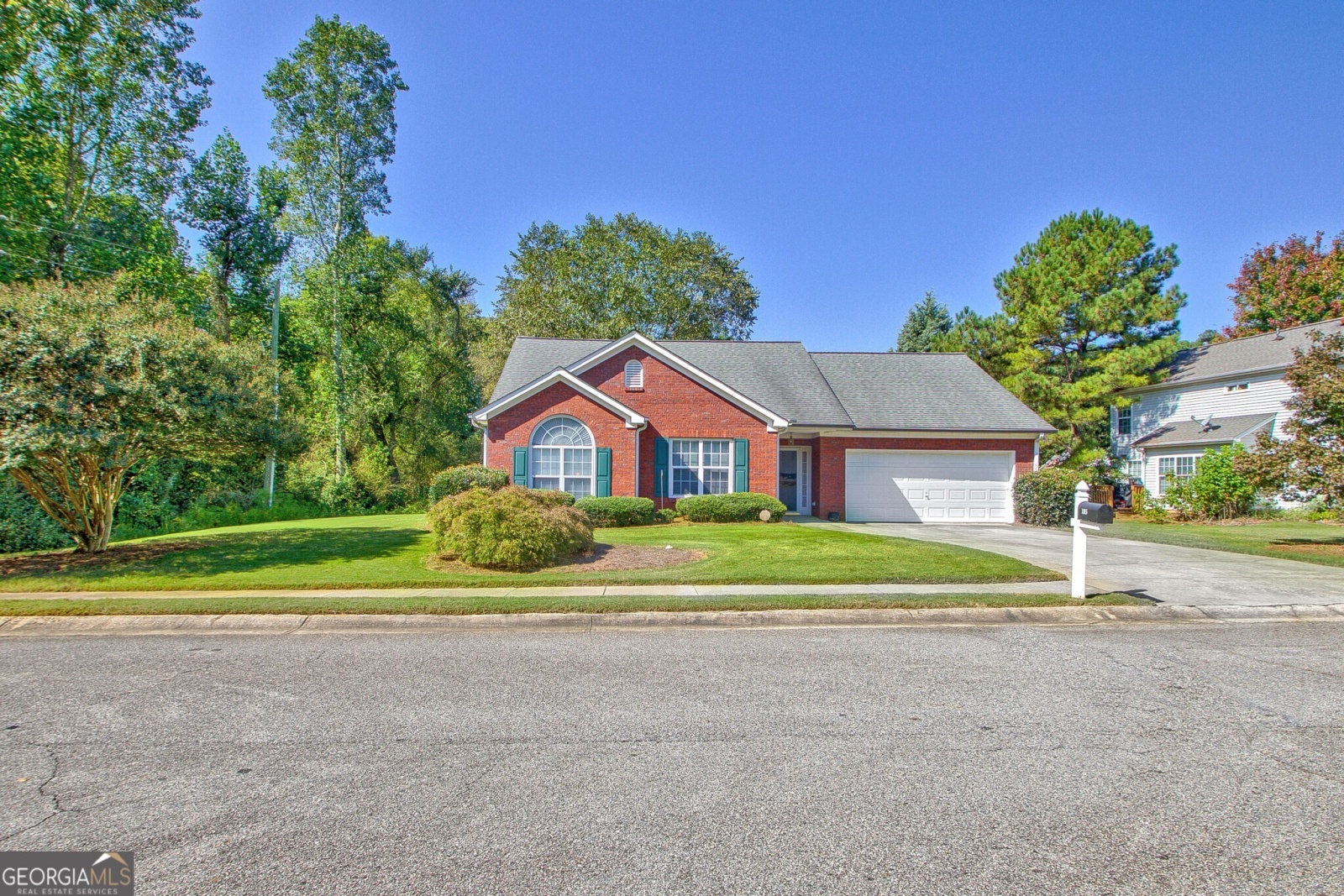 185 Cloverwood Drive, Fayetteville, Georgia 30215, 3 Bedrooms Bedrooms, ,2 BathroomsBathrooms,Residential,For Sale,Cloverwood,9138756