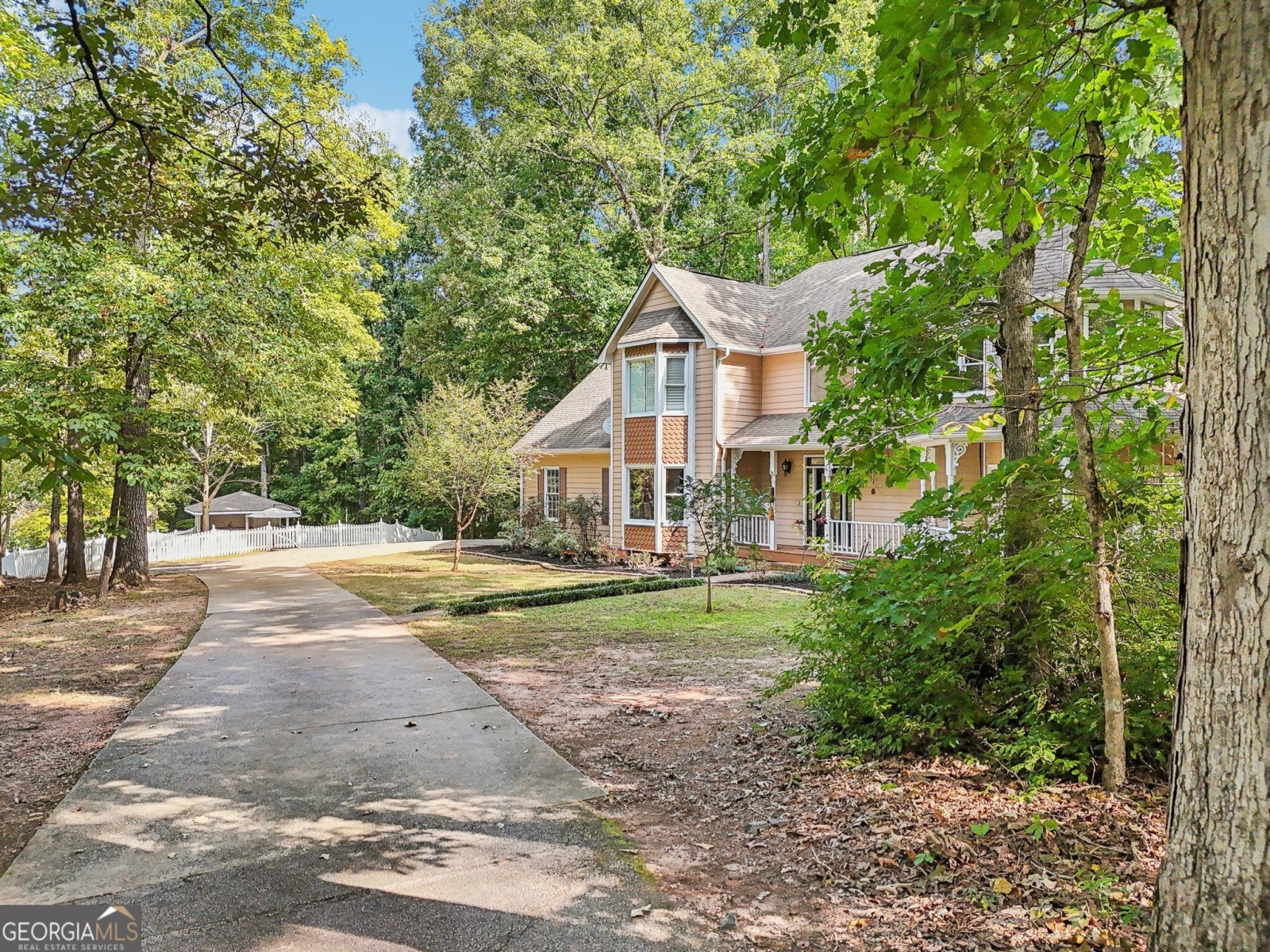 1110 Beavers Road, Newnan, Georgia 30263, 5 Bedrooms Bedrooms, ,4 BathroomsBathrooms,Residential,For Sale,Beavers,9138775