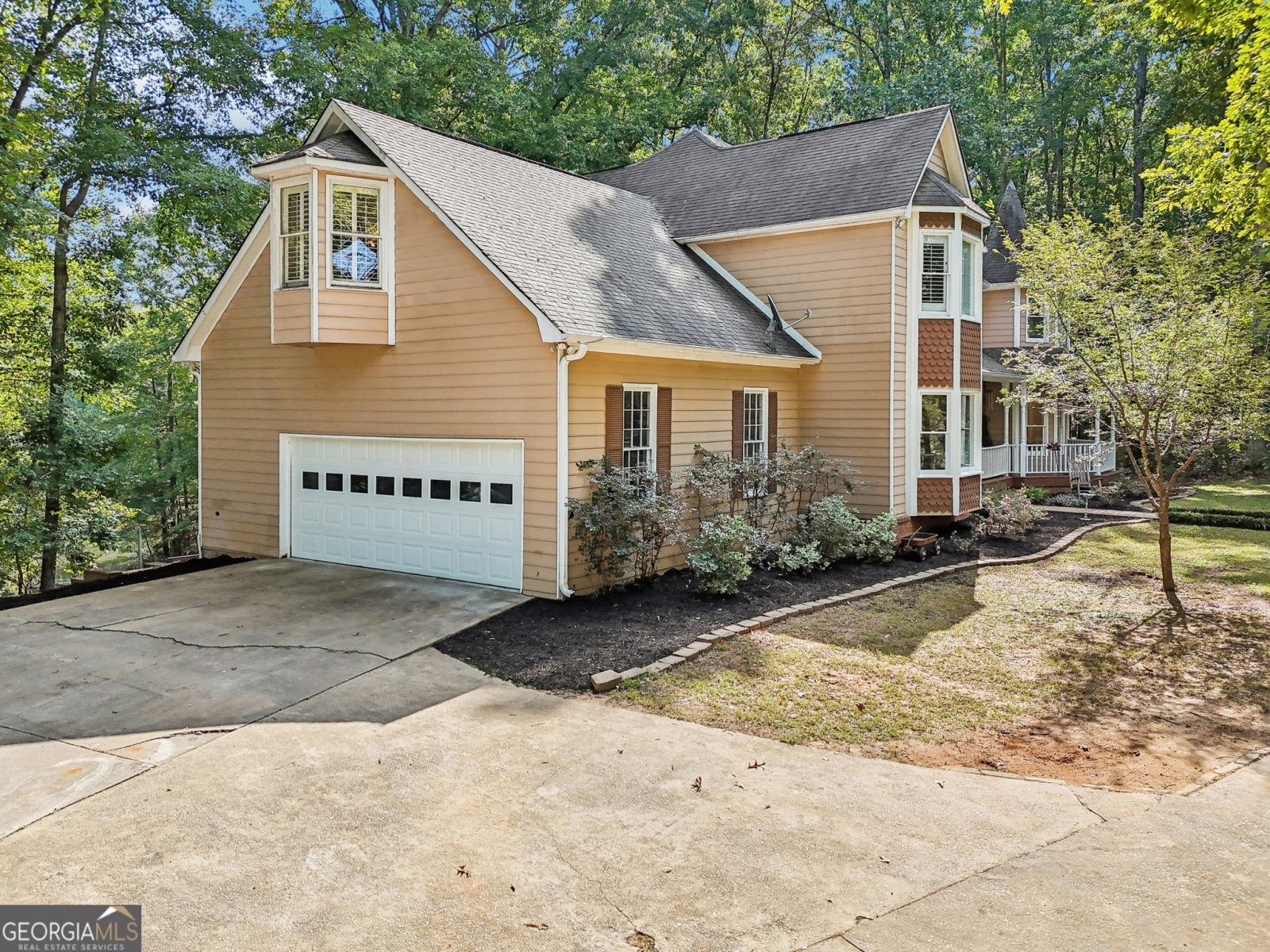 1110 Beavers Road, Newnan, Georgia 30263, 5 Bedrooms Bedrooms, ,4 BathroomsBathrooms,Residential,For Sale,Beavers,9138775