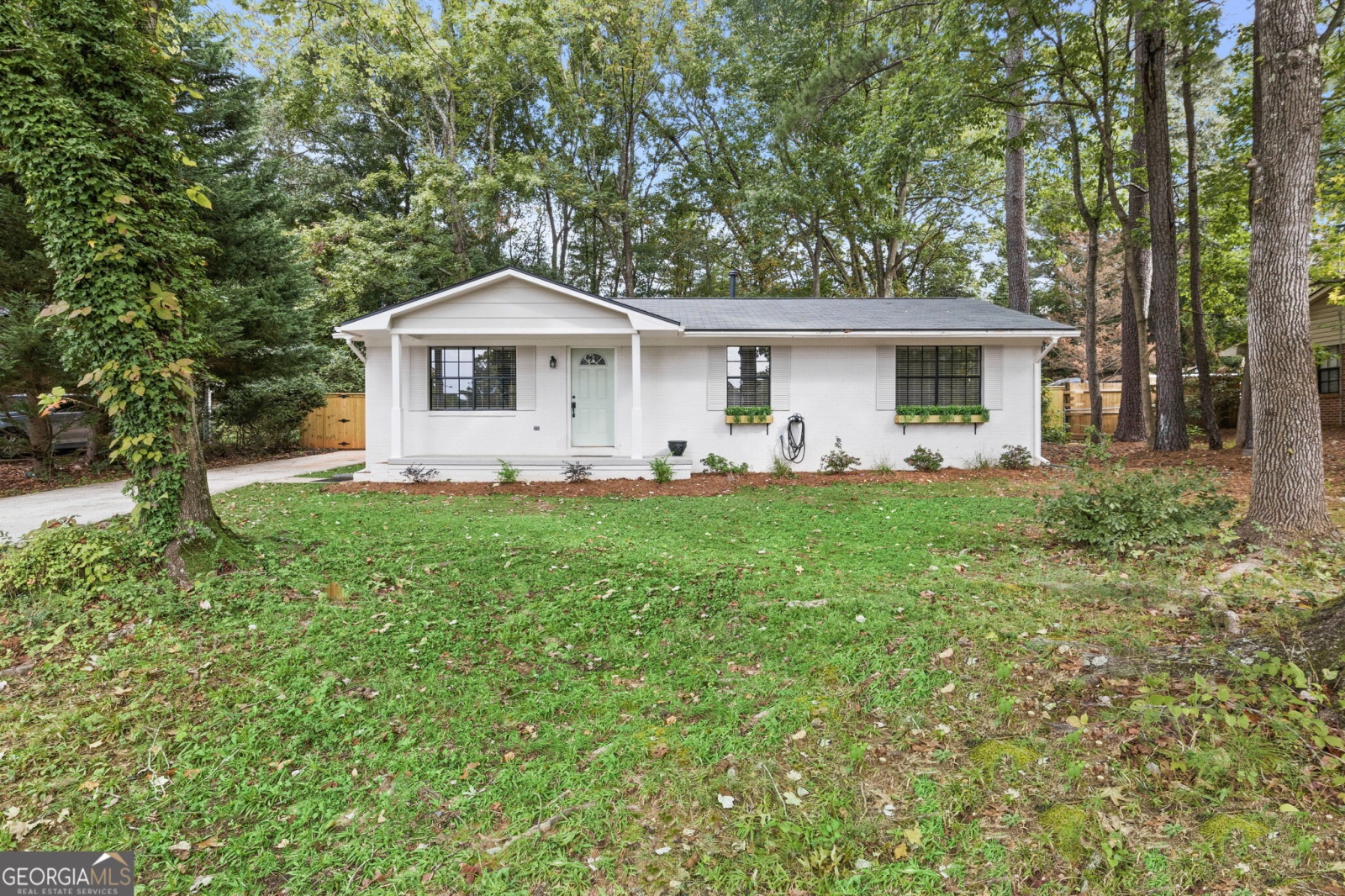 7 Brookfield Drive, Newnan, Georgia 30265, 3 Bedrooms Bedrooms, ,1 BathroomBathrooms,Residential,For Sale,Brookfield,9138830