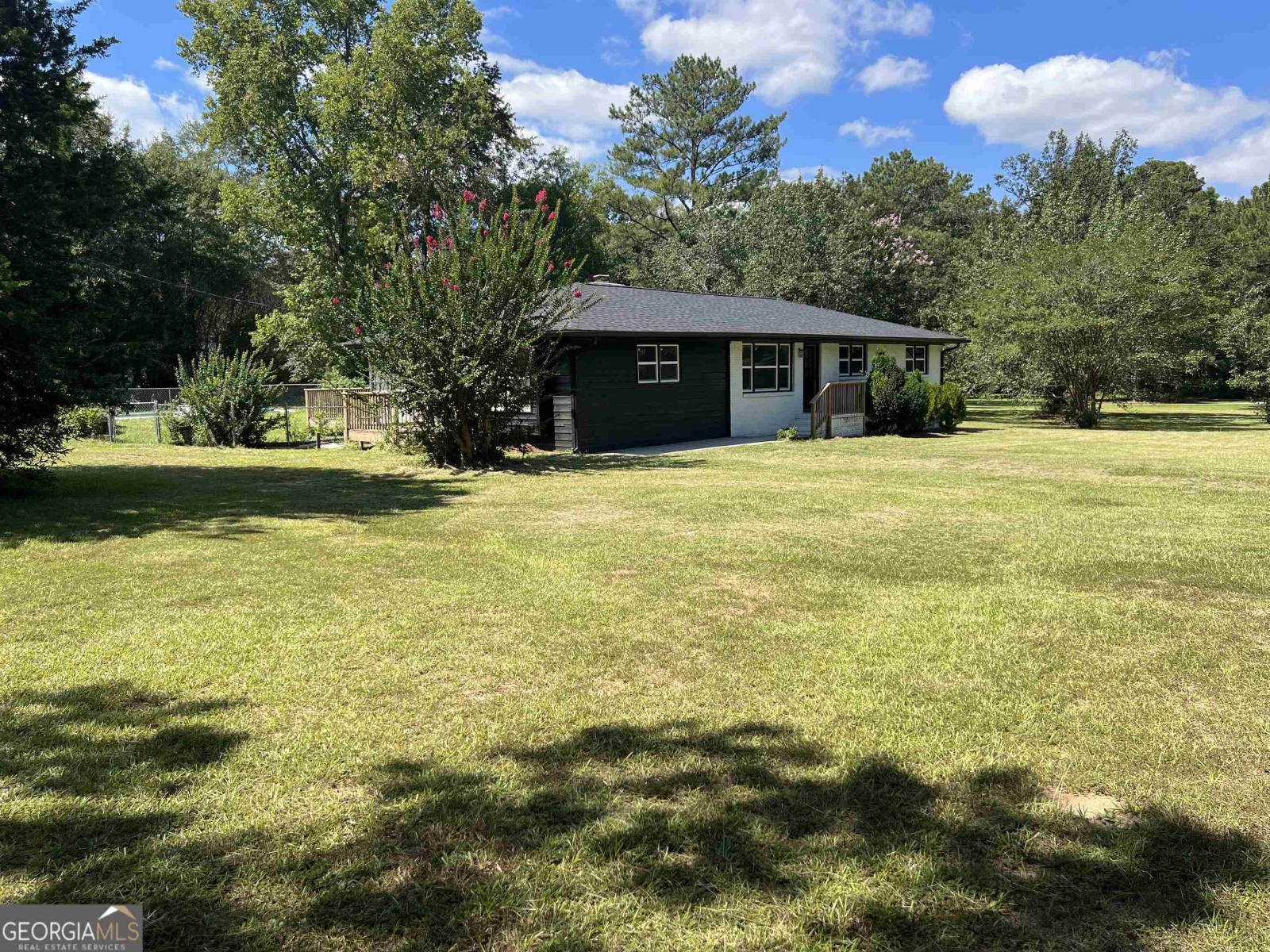 415 Crabapple Rd Road, Fayetteville, Georgia 30215, 3 Bedrooms Bedrooms, ,2 BathroomsBathrooms,Residential,For Sale,Crabapple Rd,9138836