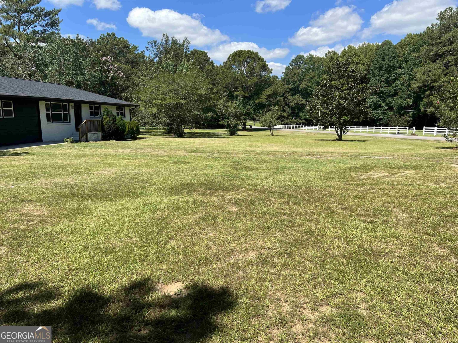 415 Crabapple Rd Road, Fayetteville, Georgia 30215, 3 Bedrooms Bedrooms, ,2 BathroomsBathrooms,Residential,For Sale,Crabapple Rd,9138836