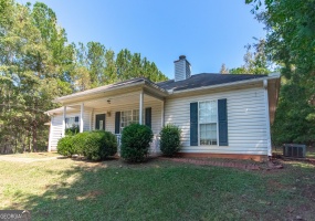 444 Hampton Green Drive, Lagrange, Georgia 30240, 4 Bedrooms Bedrooms, ,2 BathroomsBathrooms,Residential,For Sale,Hampton Green,9138882