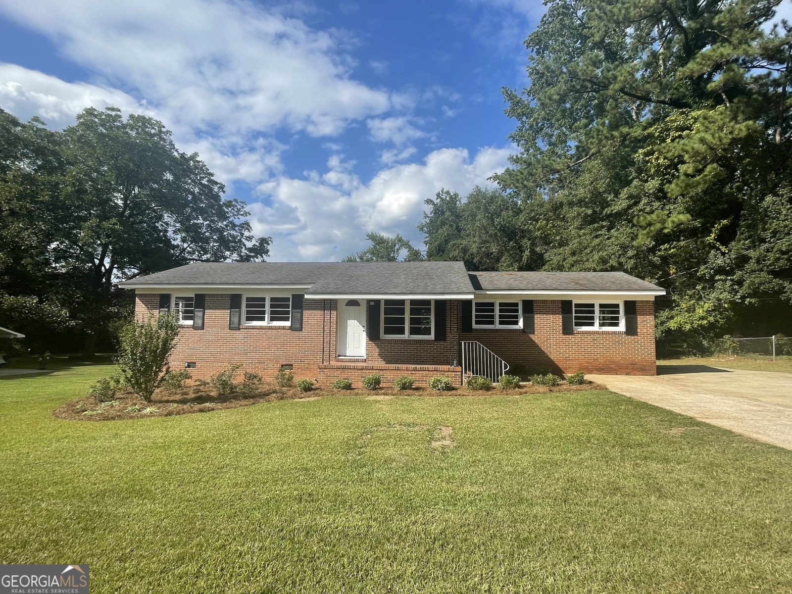 109 Alton Drive, Lagrange, Georgia 30241, 3 Bedrooms Bedrooms, ,2 BathroomsBathrooms,Residential,For Sale,Alton,9138931