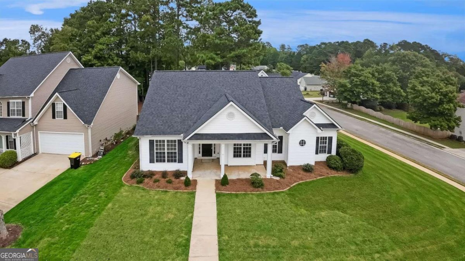 112 Brightling Lane, Newnan, Georgia 30265, 3 Bedrooms Bedrooms, ,2 BathroomsBathrooms,Residential,For Sale,Brightling,9138999