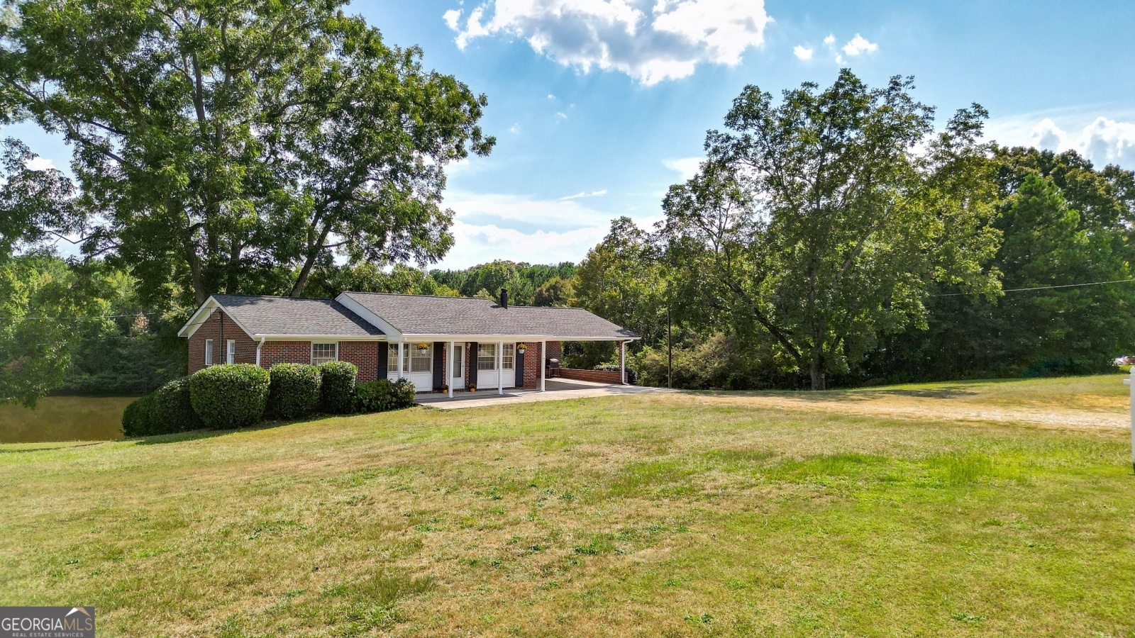 3967 Lower Fayetteville Rd Road, Sharpsburg, Georgia 30277, 3 Bedrooms Bedrooms, ,2 BathroomsBathrooms,Residential,For Sale,Lower Fayetteville Rd,9139020