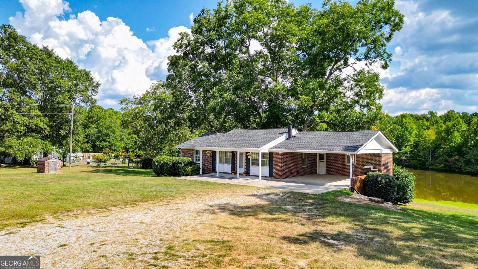 3967 Lower Fayetteville Rd Road, Sharpsburg, Georgia 30277, 3 Bedrooms Bedrooms, ,2 BathroomsBathrooms,Residential,For Sale,Lower Fayetteville Rd,9139020