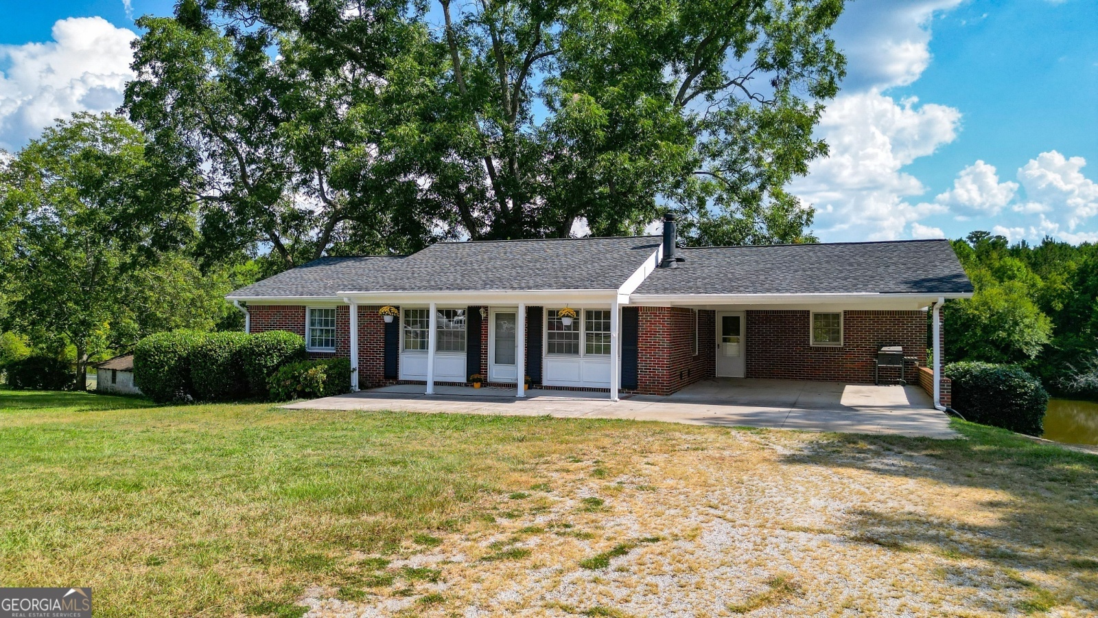 3967 Lower Fayetteville Rd Road, Sharpsburg, Georgia 30277, 3 Bedrooms Bedrooms, ,2 BathroomsBathrooms,Residential,For Sale,Lower Fayetteville Rd,9139020