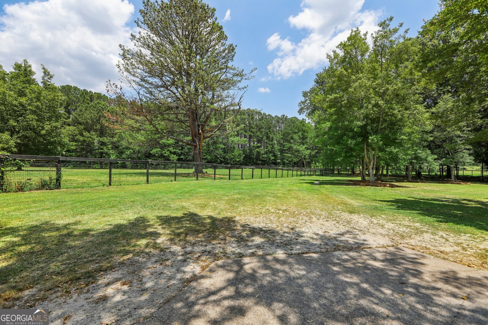 576 Tope Road, Sharpsburg, Georgia 30277, 4 Bedrooms Bedrooms, ,3 BathroomsBathrooms,Residential,For Sale,Tope,9139079