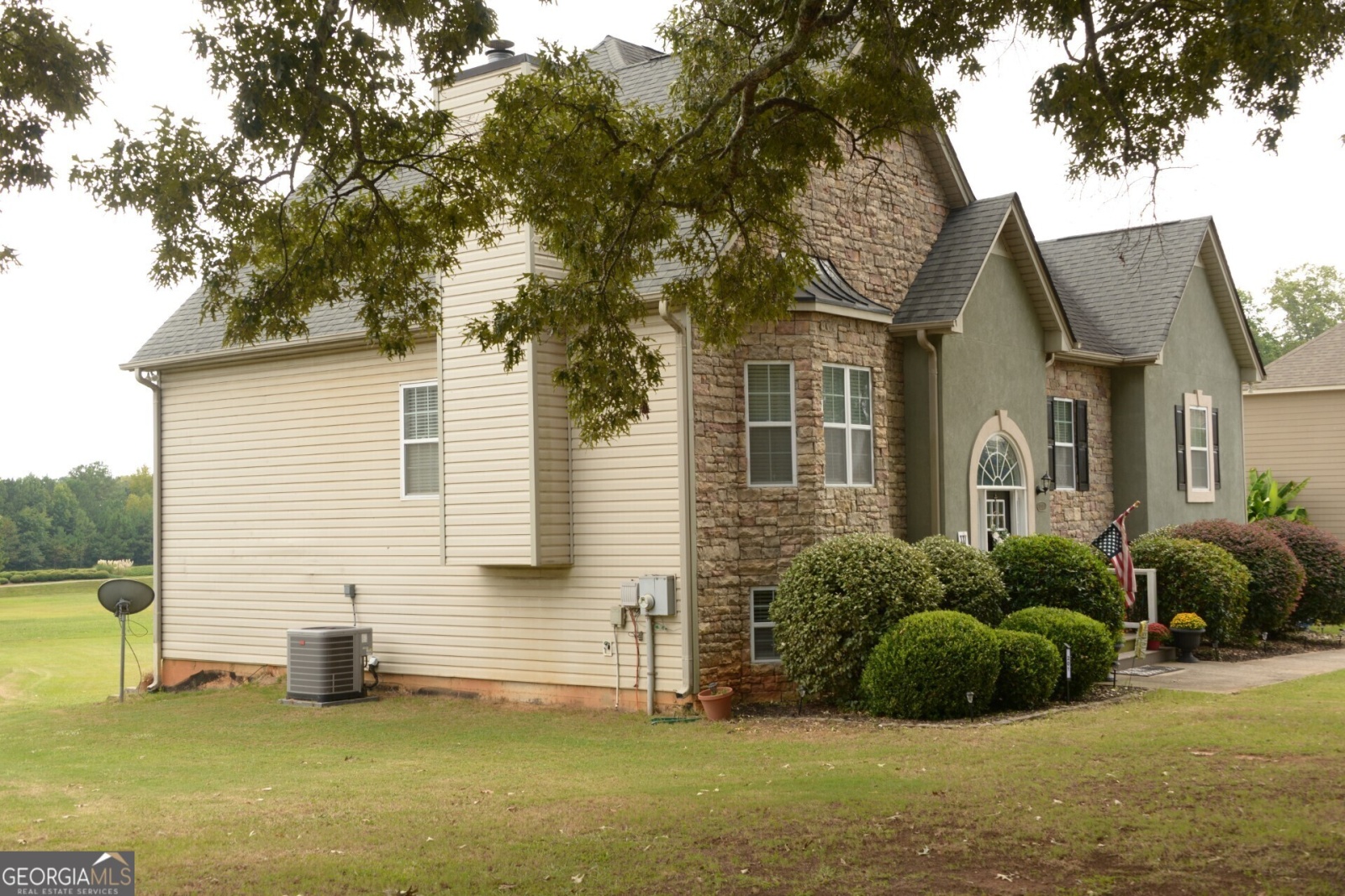 201 Brookwood Drive, Carrollton, Georgia 30117, 5 Bedrooms Bedrooms, ,3 BathroomsBathrooms,Residential,For Sale,Brookwood,9139094