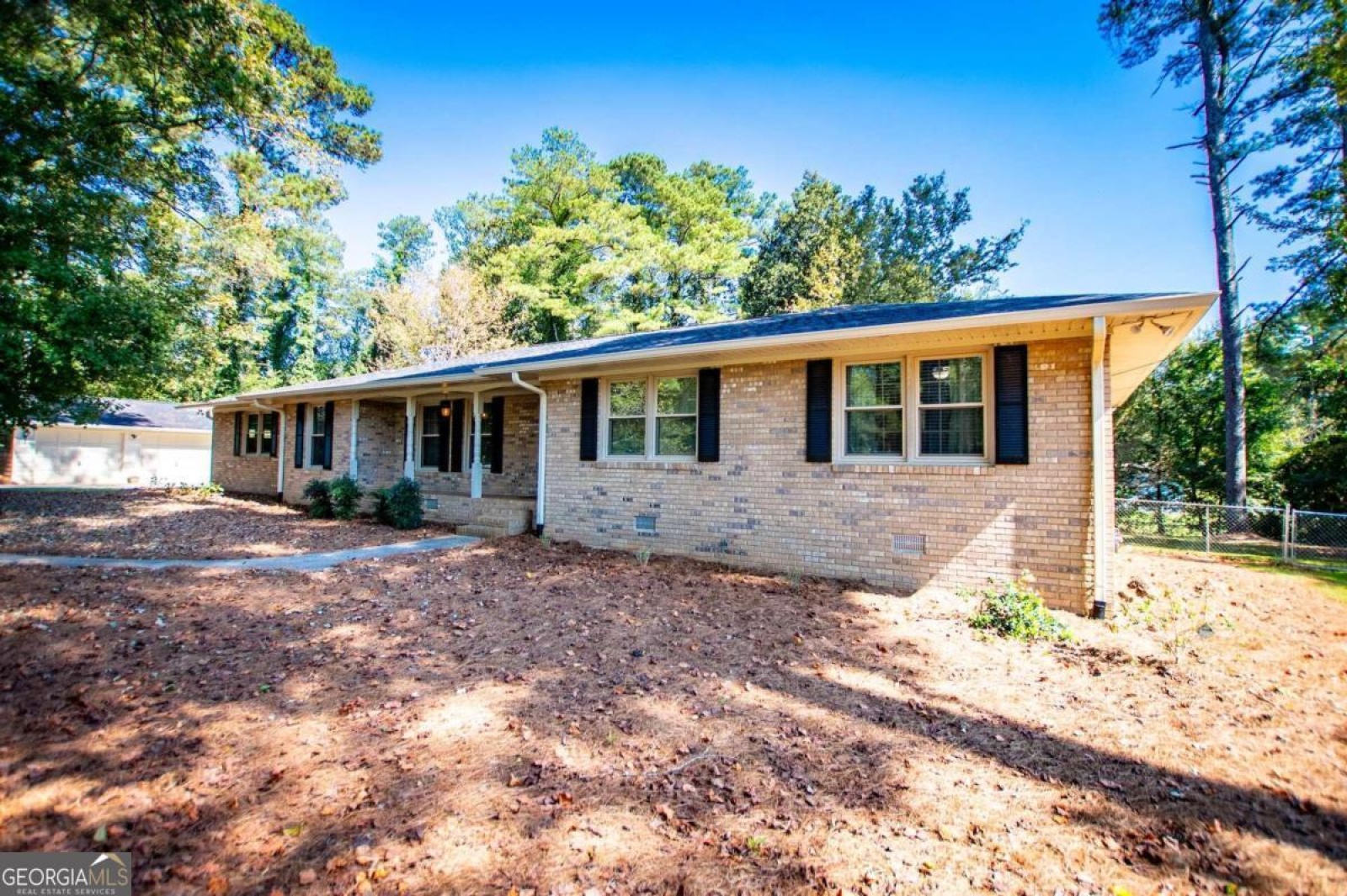 60 Fairlawn Drive, Carrollton, Georgia 30117, 3 Bedrooms Bedrooms, ,2 BathroomsBathrooms,Residential,For Sale,Fairlawn,9139190