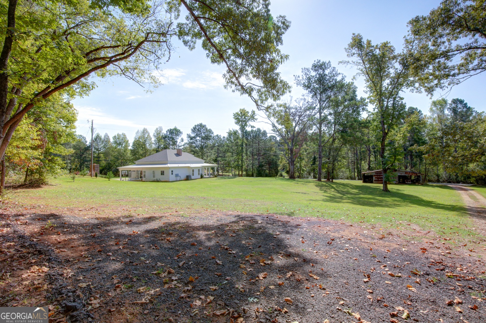 551 Handy Road, Newnan, Georgia 30263, 4 Bedrooms Bedrooms, ,3 BathroomsBathrooms,Residential,For Sale,Handy,9139234