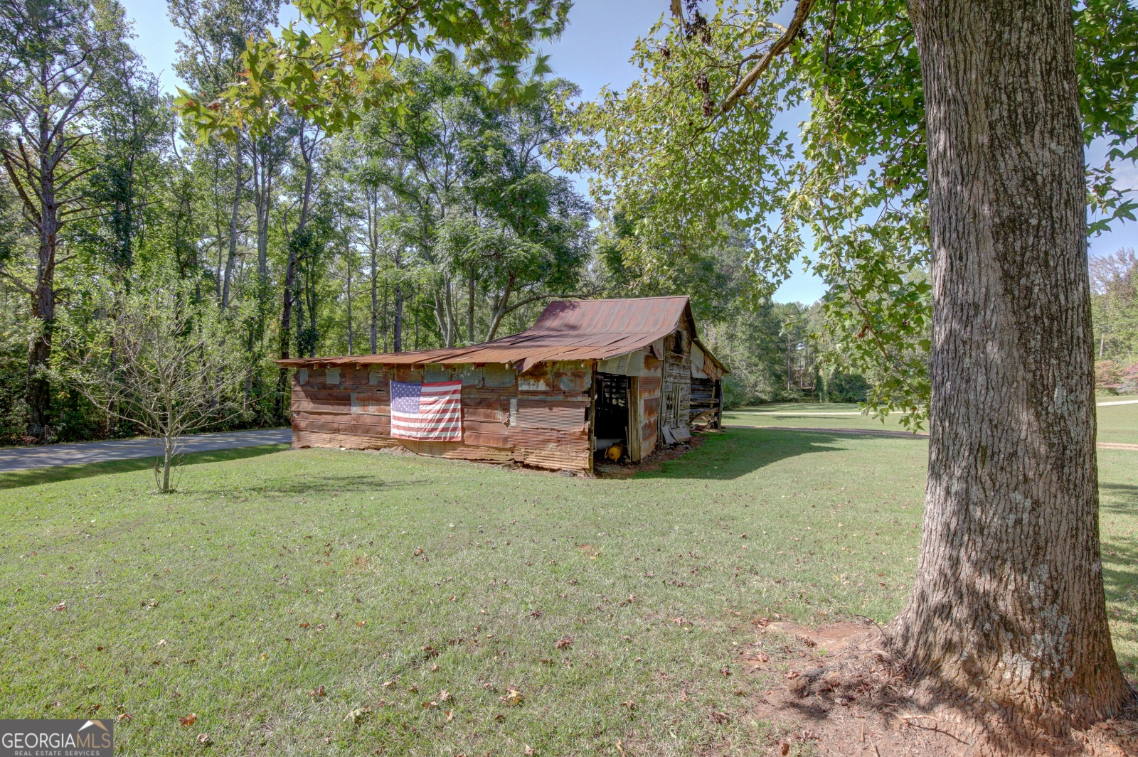 551 Handy Road, Newnan, Georgia 30263, 4 Bedrooms Bedrooms, ,3 BathroomsBathrooms,Residential,For Sale,Handy,9139234