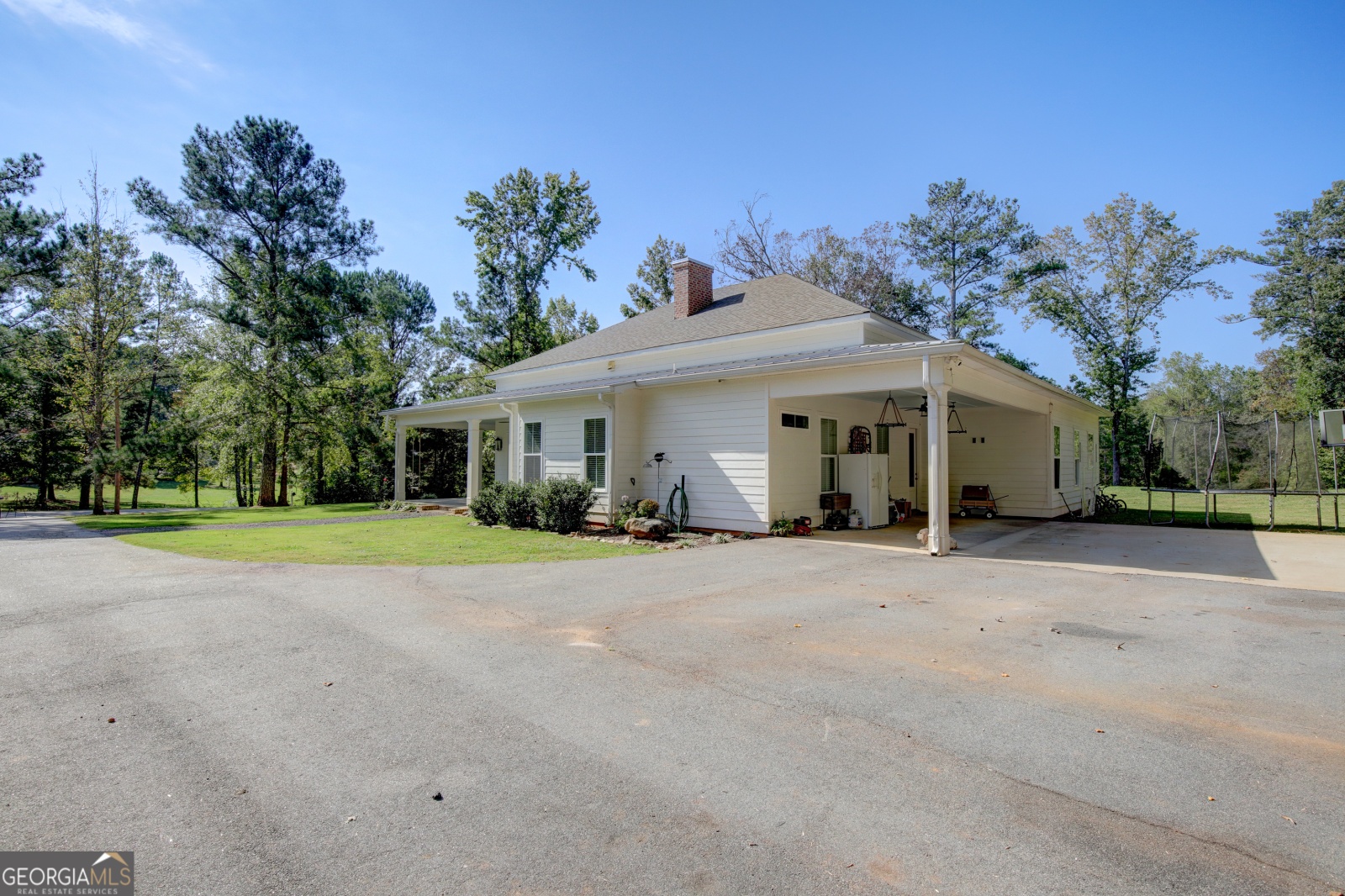 551 Handy Road, Newnan, Georgia 30263, 4 Bedrooms Bedrooms, ,3 BathroomsBathrooms,Residential,For Sale,Handy,9139234