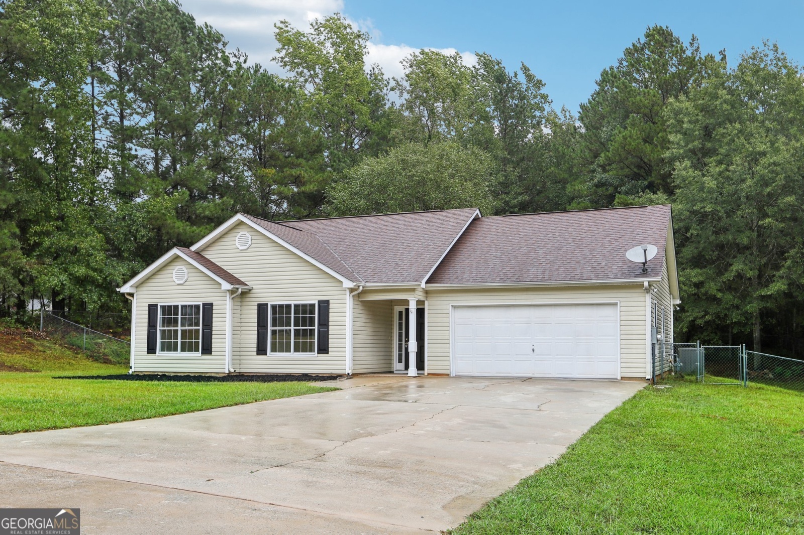 10 Macedonia Woods Drive, Newnan, Georgia 30263, 3 Bedrooms Bedrooms, ,2 BathroomsBathrooms,Residential,For Sale,Macedonia Woods,9139244