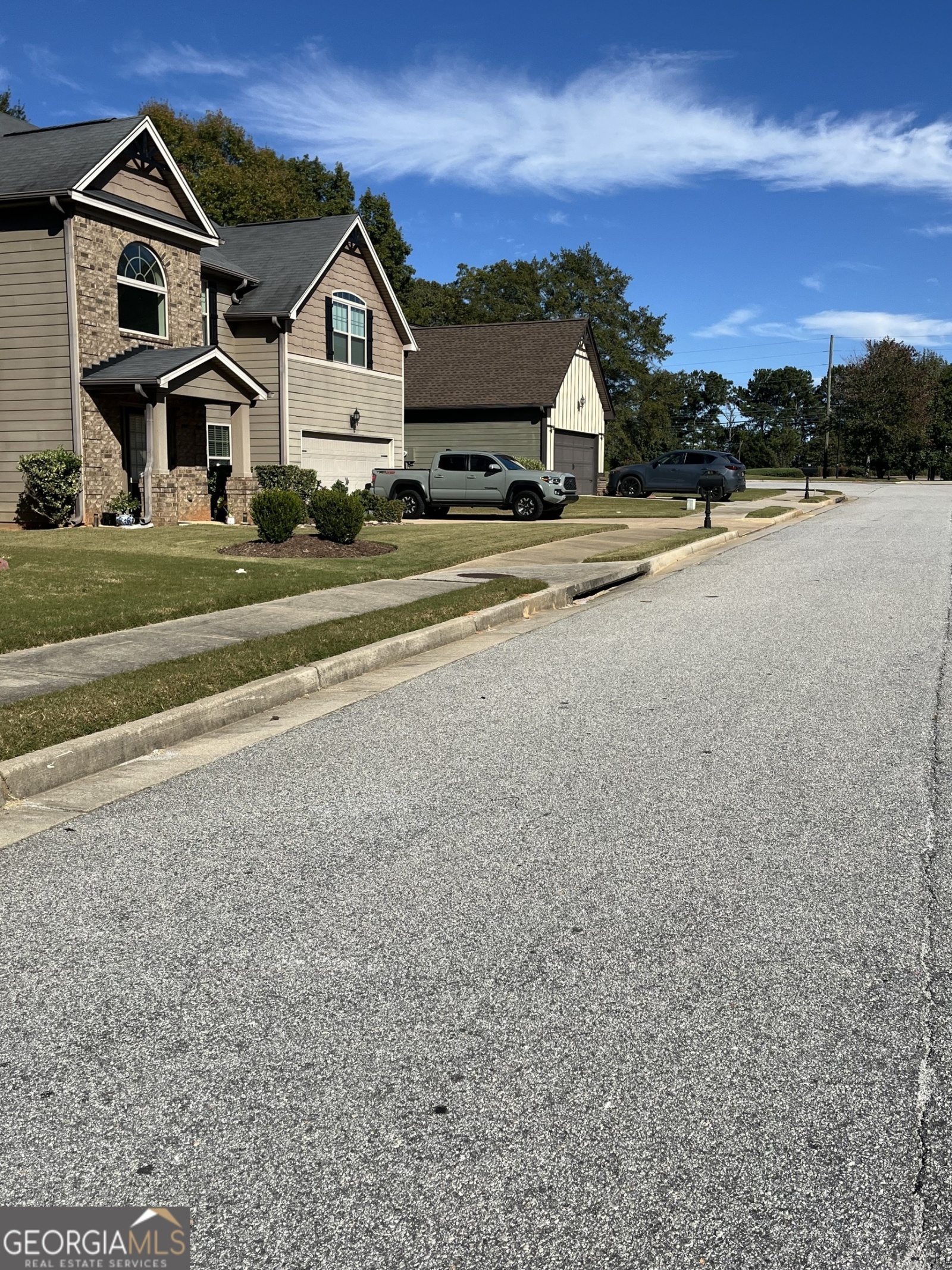 105 Sylvan Loop, Fayetteville, Georgia 30214, 4 Bedrooms Bedrooms, ,2 BathroomsBathrooms,Residential,For Sale,Sylvan,9139287