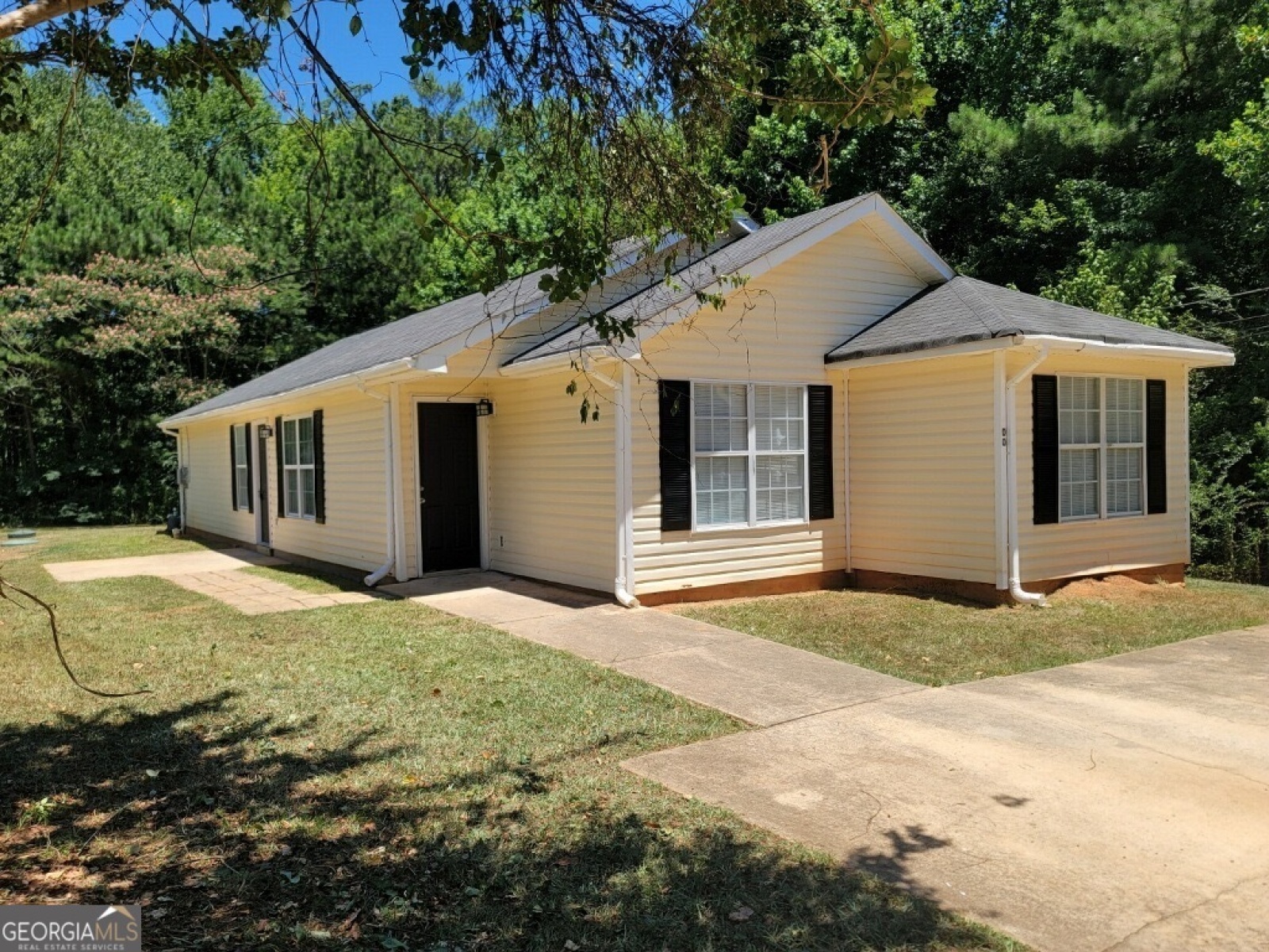 200 Pine Ridge Drive, Carrollton, Georgia 30117, 4 Bedrooms Bedrooms, ,3 BathroomsBathrooms,Residential,For Sale,Pine Ridge,9139366