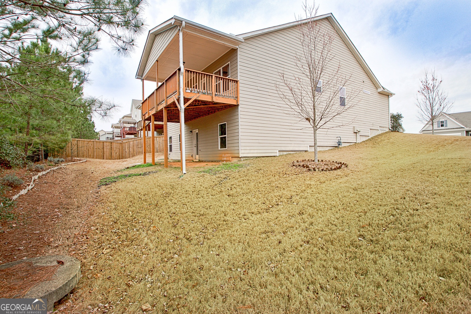 32 October Avenue, Newnan, Georgia 30265, 4 Bedrooms Bedrooms, ,3 BathroomsBathrooms,Residential,For Sale,October,9139895