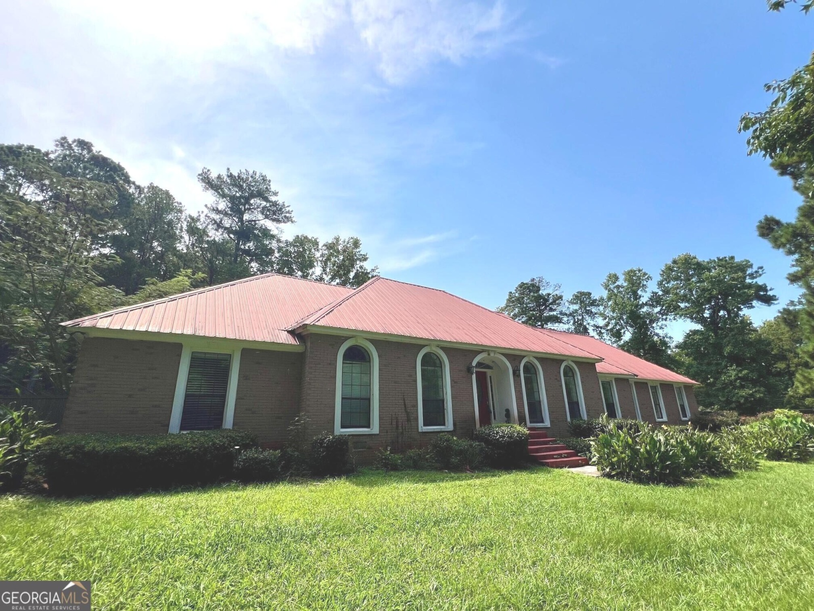 100 Lakeshore Way, Lagrange, Georgia 30240, 5 Bedrooms Bedrooms, ,4 BathroomsBathrooms,Residential,For Sale,Lakeshore,9140315