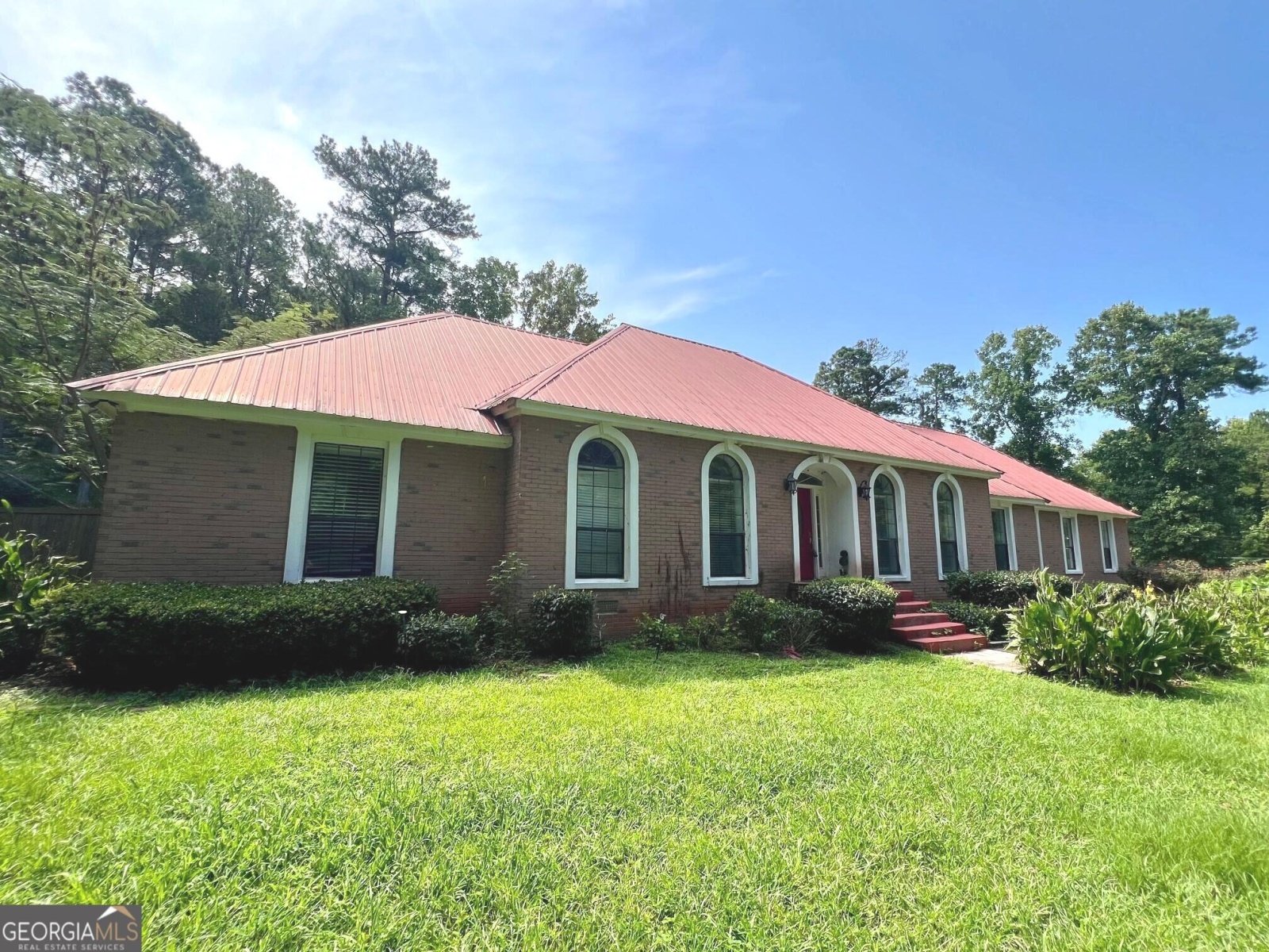 100 Lakeshore Way, Lagrange, Georgia 30240, 5 Bedrooms Bedrooms, ,4 BathroomsBathrooms,Residential,For Sale,Lakeshore,9140315