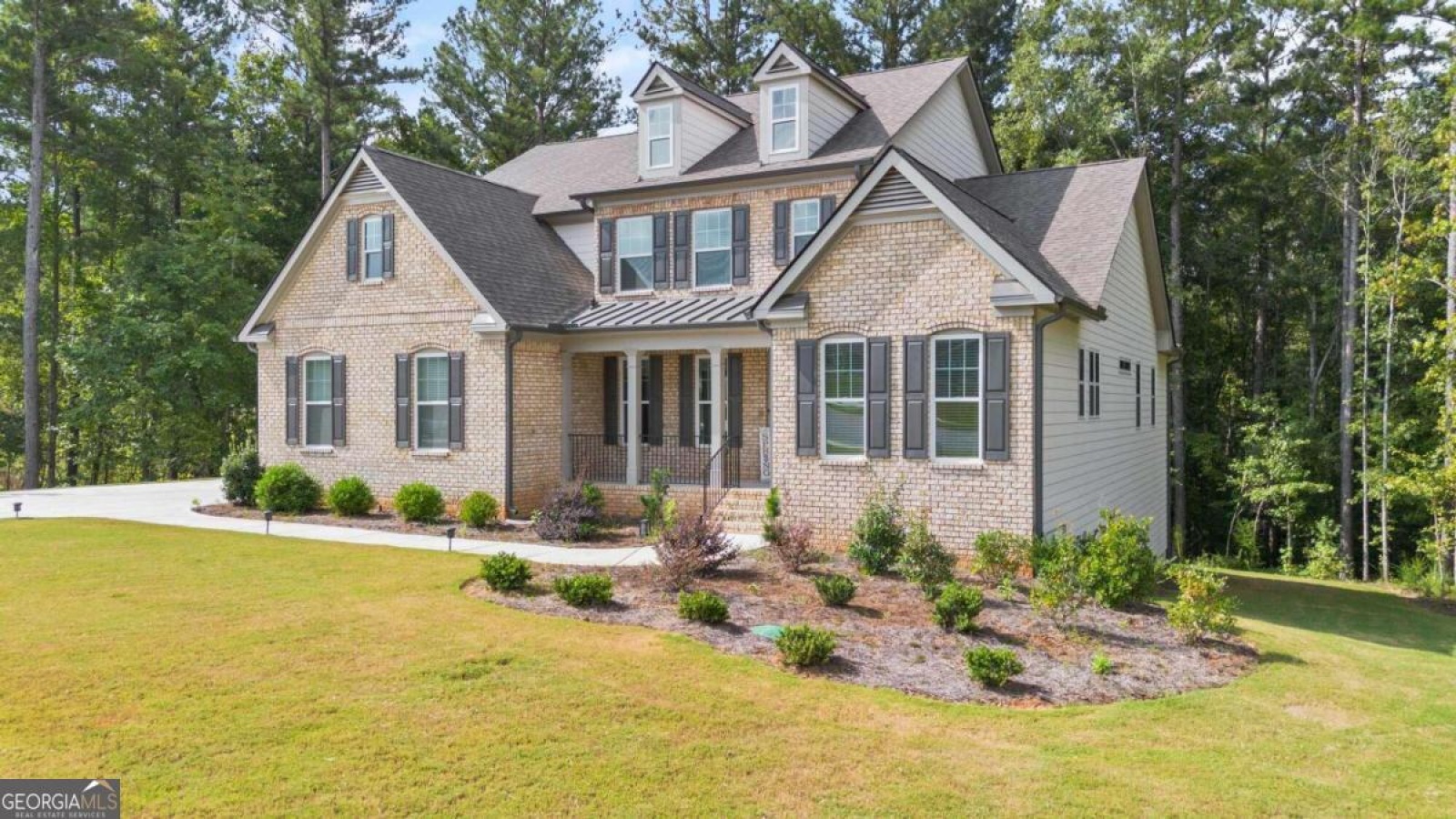 134 Sunflower Drive, Newnan, Georgia 30263, 6 Bedrooms Bedrooms, ,4 BathroomsBathrooms,Residential,For Sale,Sunflower,9140337