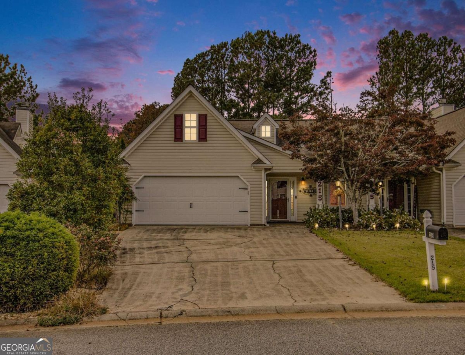 215 Courtyard Lane Lane, Newnan, Georgia 30265, 2 Bedrooms Bedrooms, ,2 BathroomsBathrooms,Residential,For Sale,Courtyard Lane,9140390