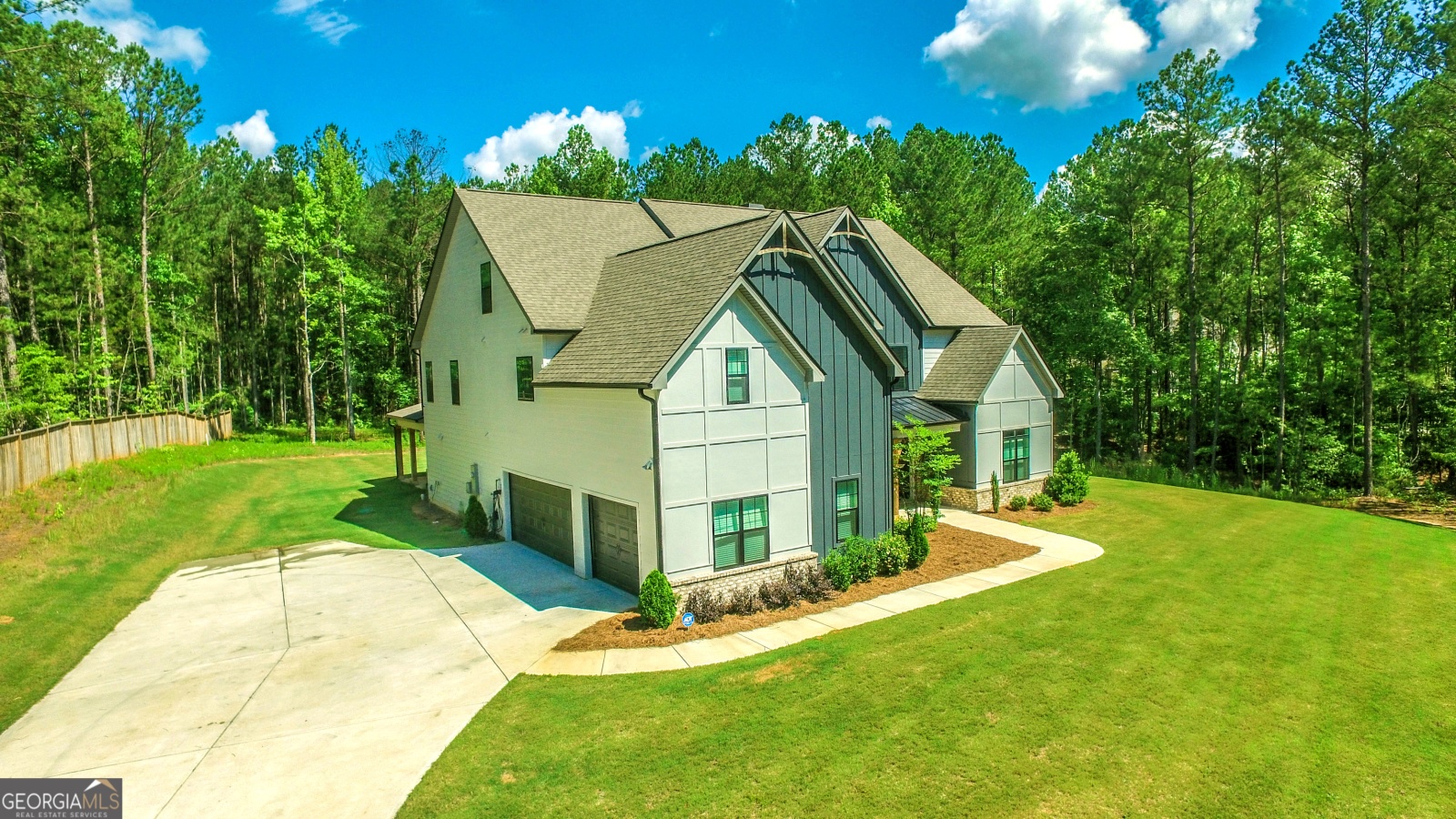 1895 Luther Bailey Road, Senoia, Georgia 30276, 5 Bedrooms Bedrooms, ,5 BathroomsBathrooms,Residential,For Sale,Luther Bailey,9140401