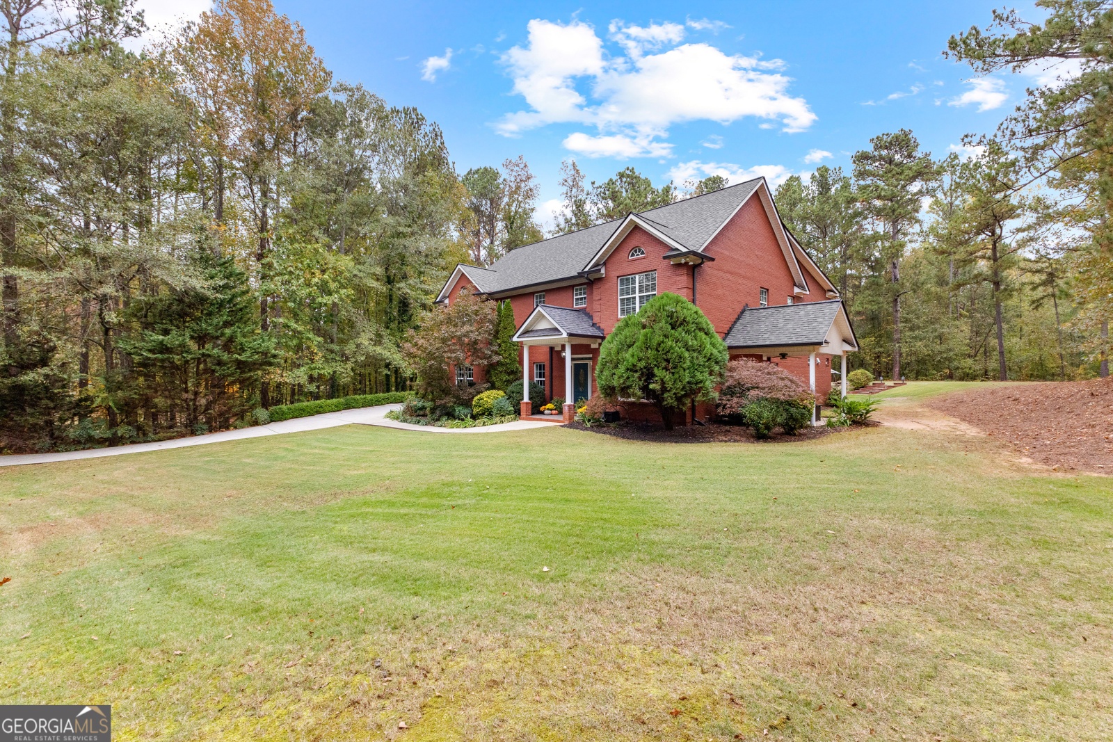 51 Arbor Springs Plantation Drive, Newnan, Georgia 30265, 4 Bedrooms Bedrooms, ,3 BathroomsBathrooms,Residential,For Sale,Arbor Springs Plantation,9140425