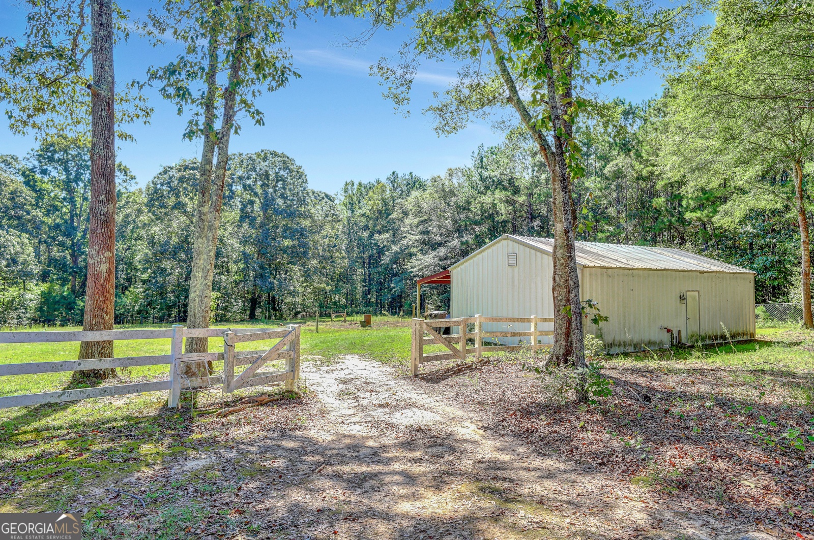 880 Brooks Woolsey Road, Brooks, Georgia 30205, 3 Bedrooms Bedrooms, ,2 BathroomsBathrooms,Residential,For Sale,Brooks Woolsey,9140428