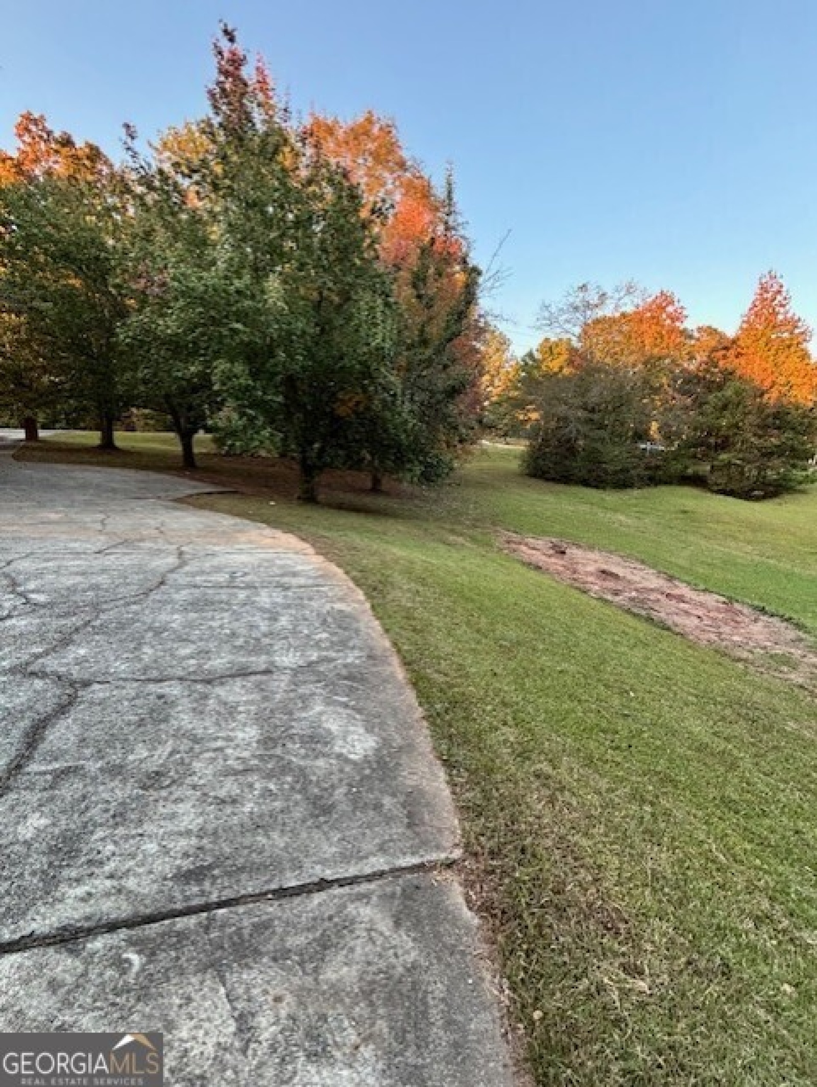 266 Ebenezer Church Rd Road, Fayetteville, Georgia 30215, 4 Bedrooms Bedrooms, ,4 BathroomsBathrooms,Residential,For Sale,Ebenezer Church Rd,9140437